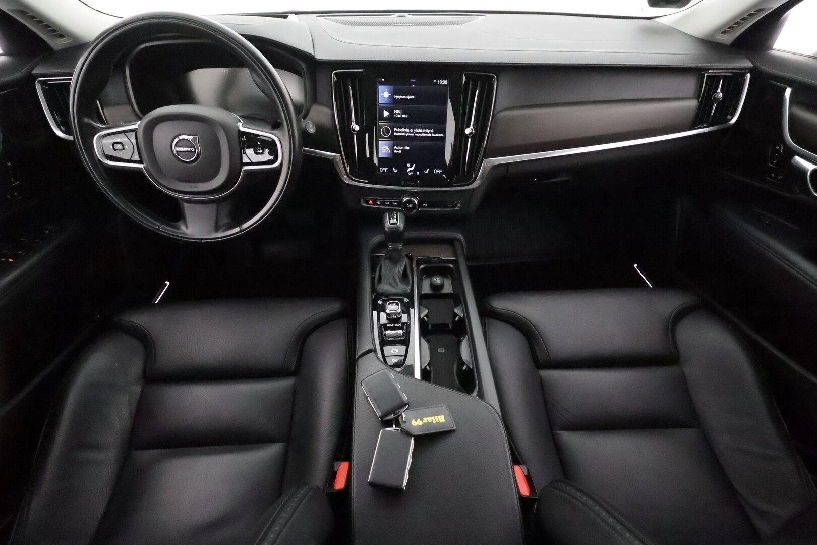 Volvo V90 Cross Country 2019 D4 AWD Plus **HUD / Muistipenkit / H&K / P-kamera / Koukku / Adapt.vakkari / Nahkapenkit** - 3,99 % KORKOTARJOUS TÄHÄN AUTOON - 