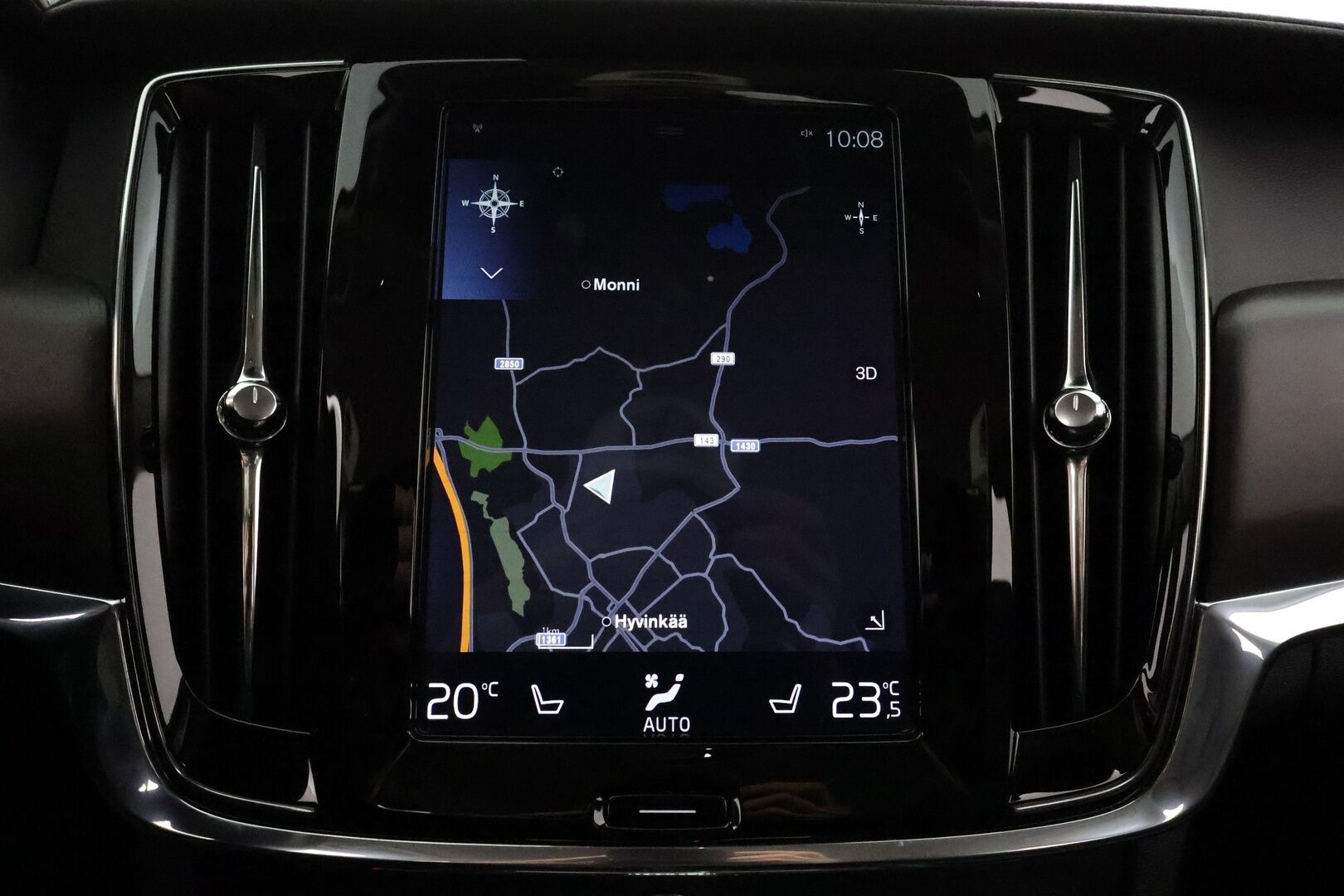 Volvo V90 Cross Country 2019 D4 AWD Plus **HUD / Muistipenkit / H&K / P-kamera / Koukku / Adapt.vakkari / Nahkapenkit** - 3,99 % KORKOTARJOUS TÄHÄN AUTOON - 