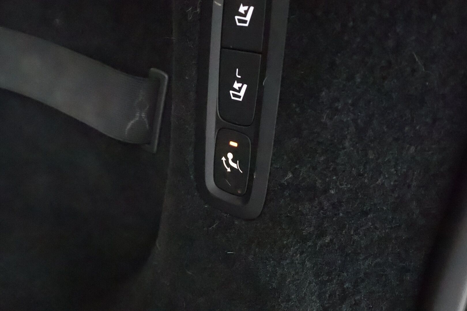 Volvo V90 Cross Country 2019 D4 AWD Plus **HUD / Muistipenkit / H&K / P-kamera / Koukku / Adapt.vakkari / Nahkapenkit** - 3,99 % KORKOTARJOUS TÄHÄN AUTOON - 