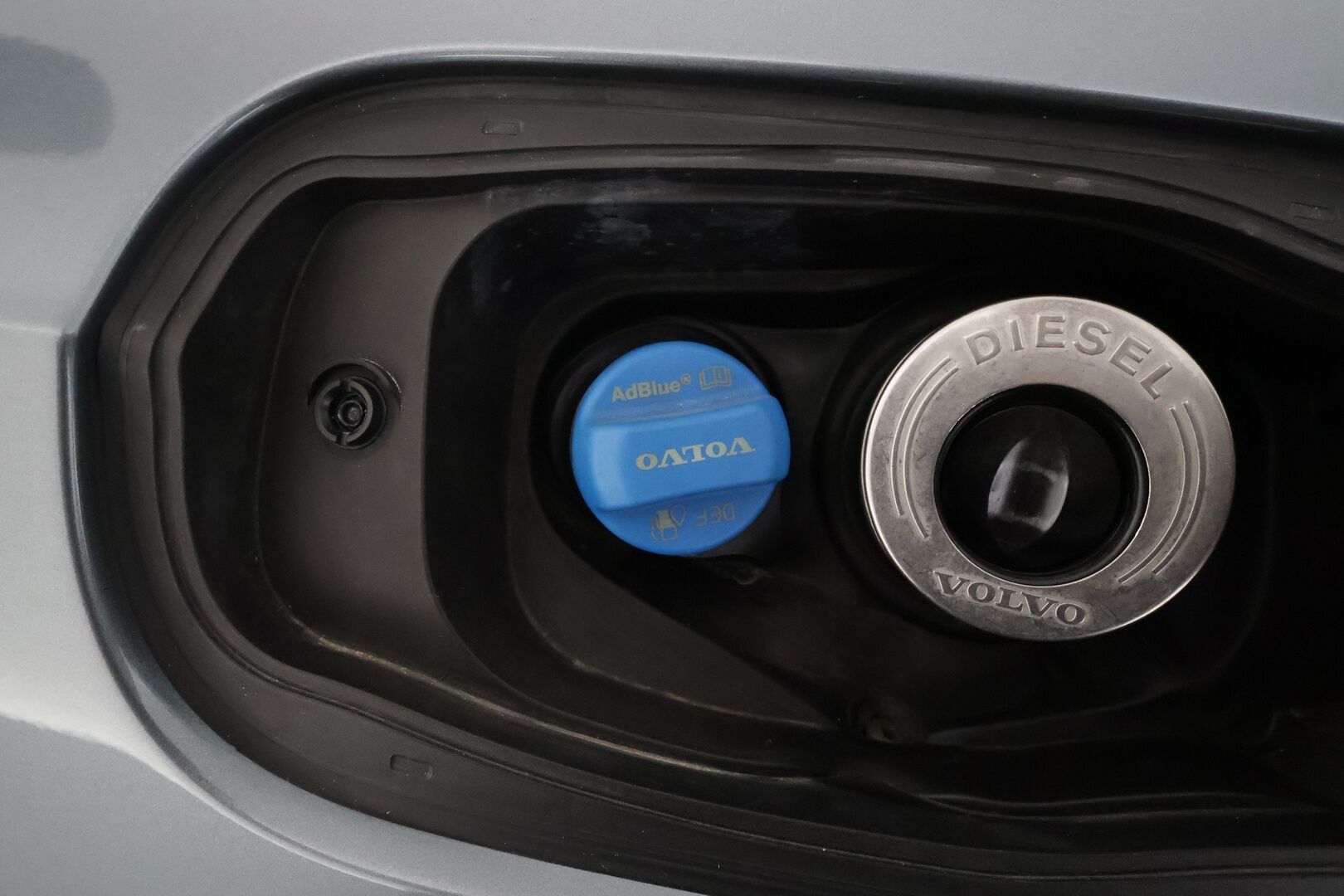 Volvo V90 Cross Country 2019 D4 AWD Plus **HUD / Muistipenkit / H&K / P-kamera / Koukku / Adapt.vakkari / Nahkapenkit** - 3,99 % KORKOTARJOUS TÄHÄN AUTOON - 