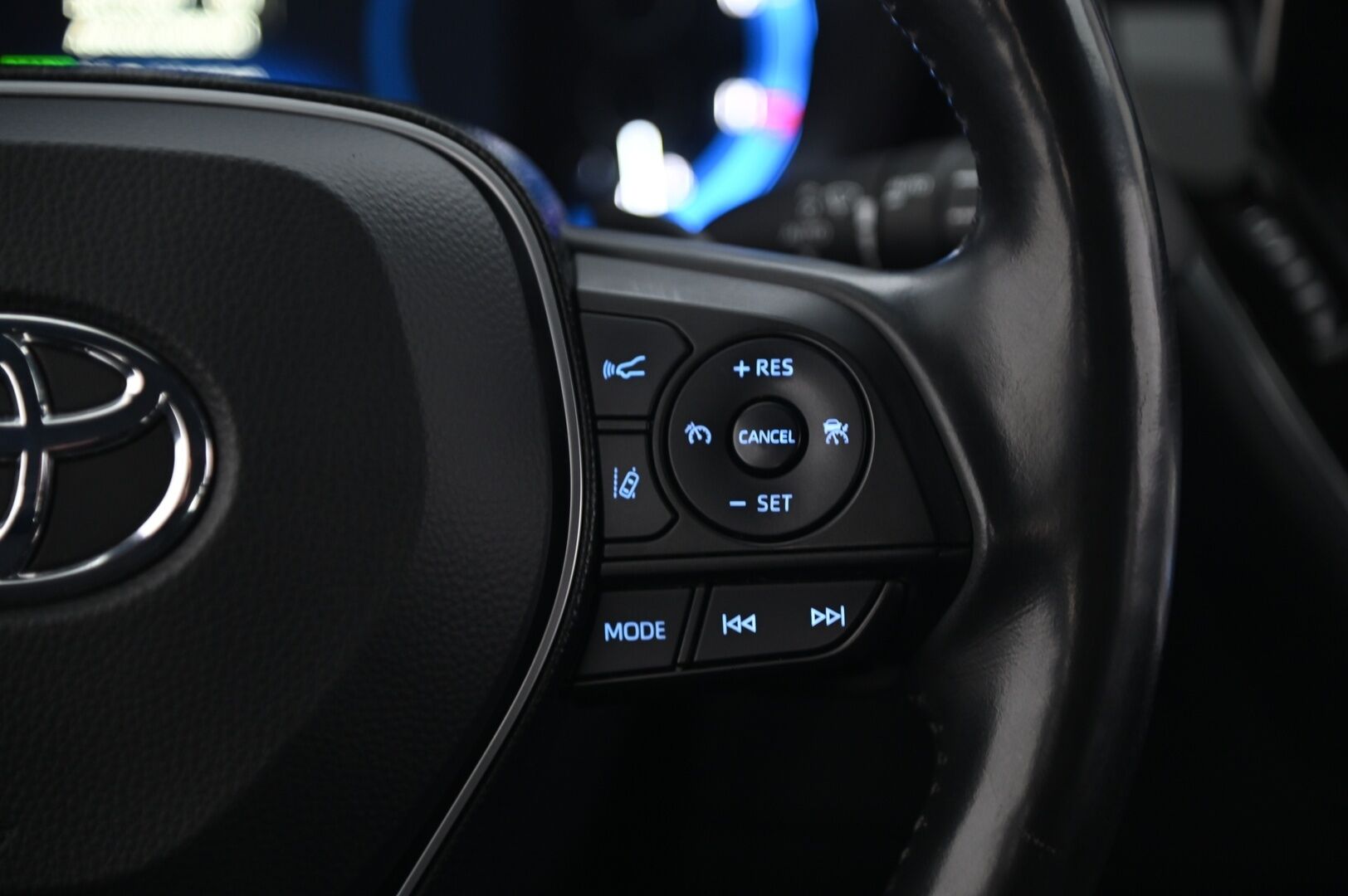 Toyota Corolla 2019 Touring Sports 2,0 Hybrid Active *ACC / Kessy / Kamera / Navi / Lämpöratti / LED / Lohko** - Suomiauto / Merkkihuollettu / 2x renkaat 