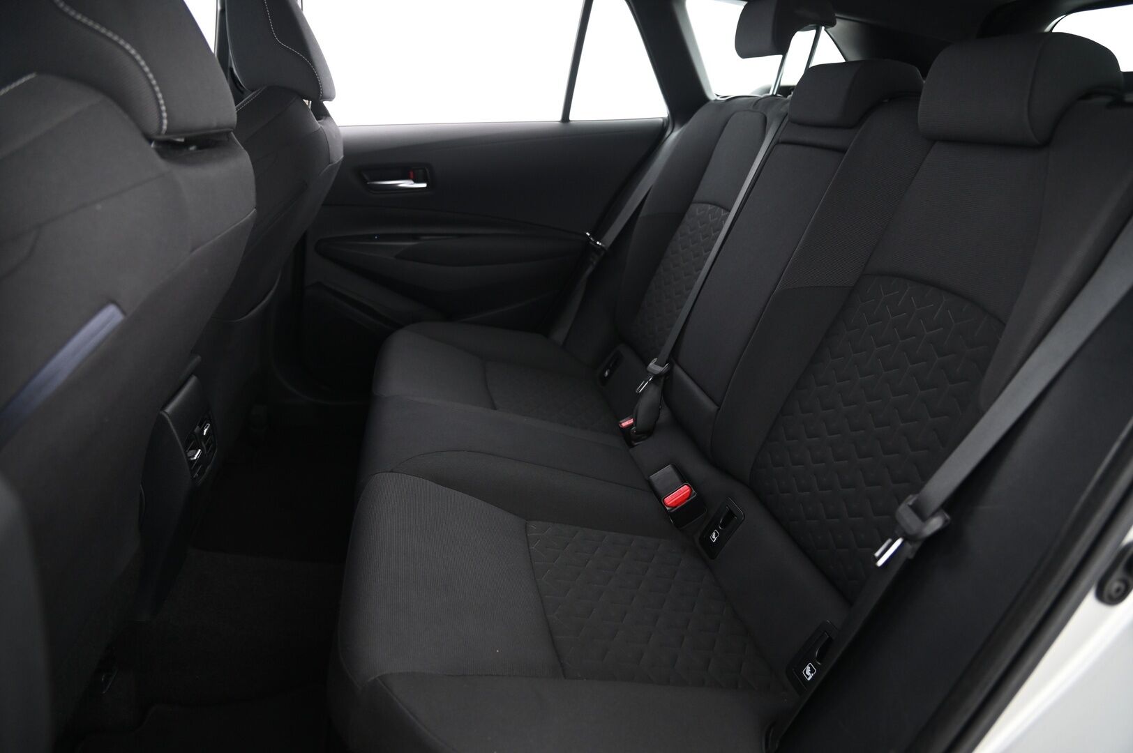 Toyota Corolla 2019 Touring Sports 2,0 Hybrid Active *ACC / Kessy / Kamera / Navi / Lämpöratti / LED / Lohko** - Suomiauto / Merkkihuollettu / 2x renkaat 