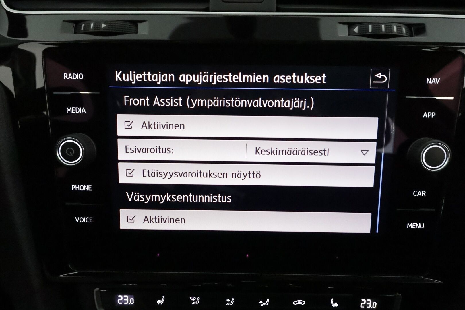 Volkswagen Golf 2019 Highline 1,0 TSI 85 kW (115 hv) DSG-automaatti * Webasto / Adapt.Vakkari / Peruutuskamera / Digimittari /  LED / KeylessGo - Suomi-auto / Kahdet renkaat aluvanteilla / Poikkeukselliset varusteet!
