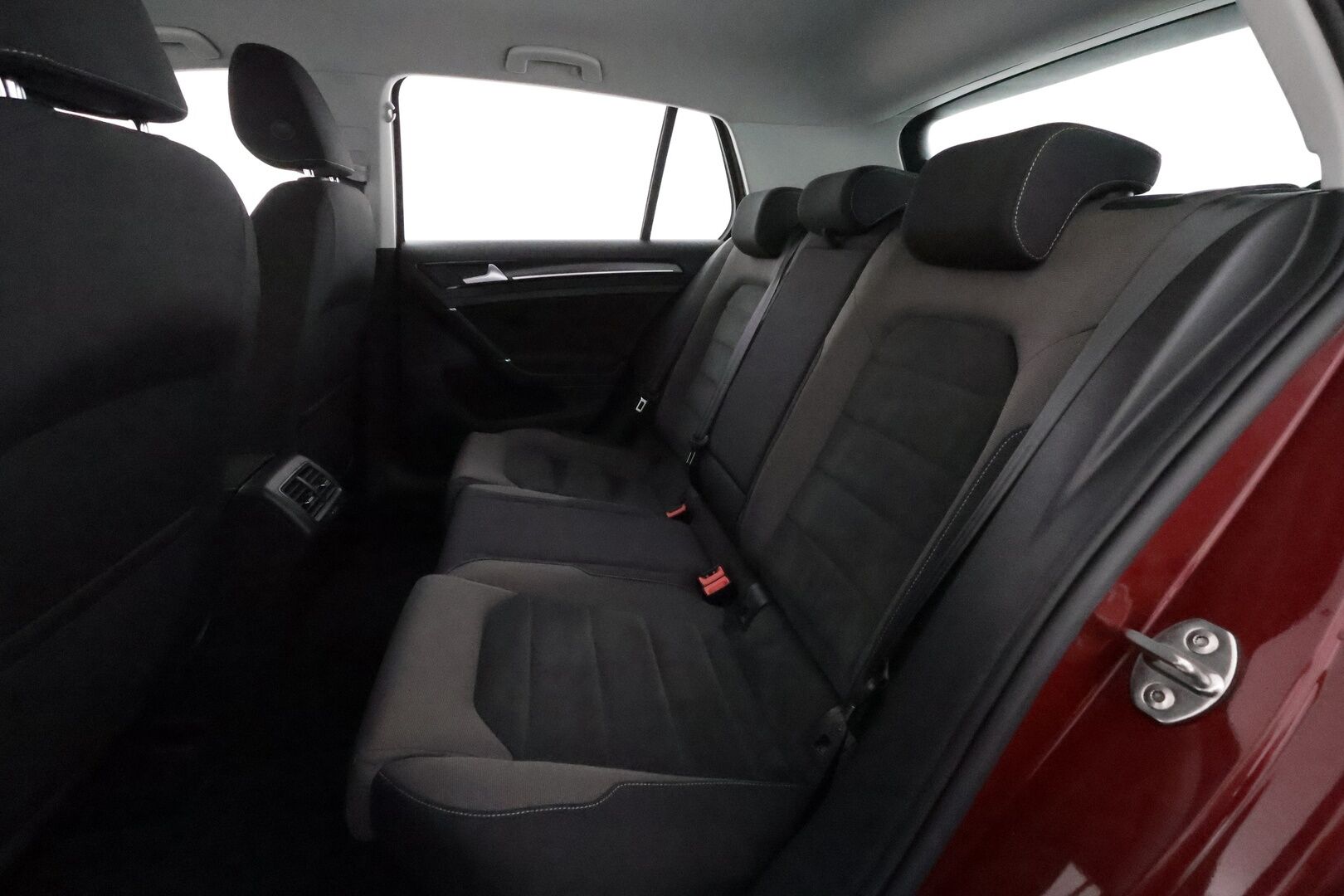 Volkswagen Golf 2019 Highline 1,0 TSI 85 kW (115 hv) DSG-automaatti * Webasto / Adapt.Vakkari / Peruutuskamera / Digimittari /  LED / KeylessGo - Suomi-auto / Kahdet renkaat aluvanteilla / Poikkeukselliset varusteet!