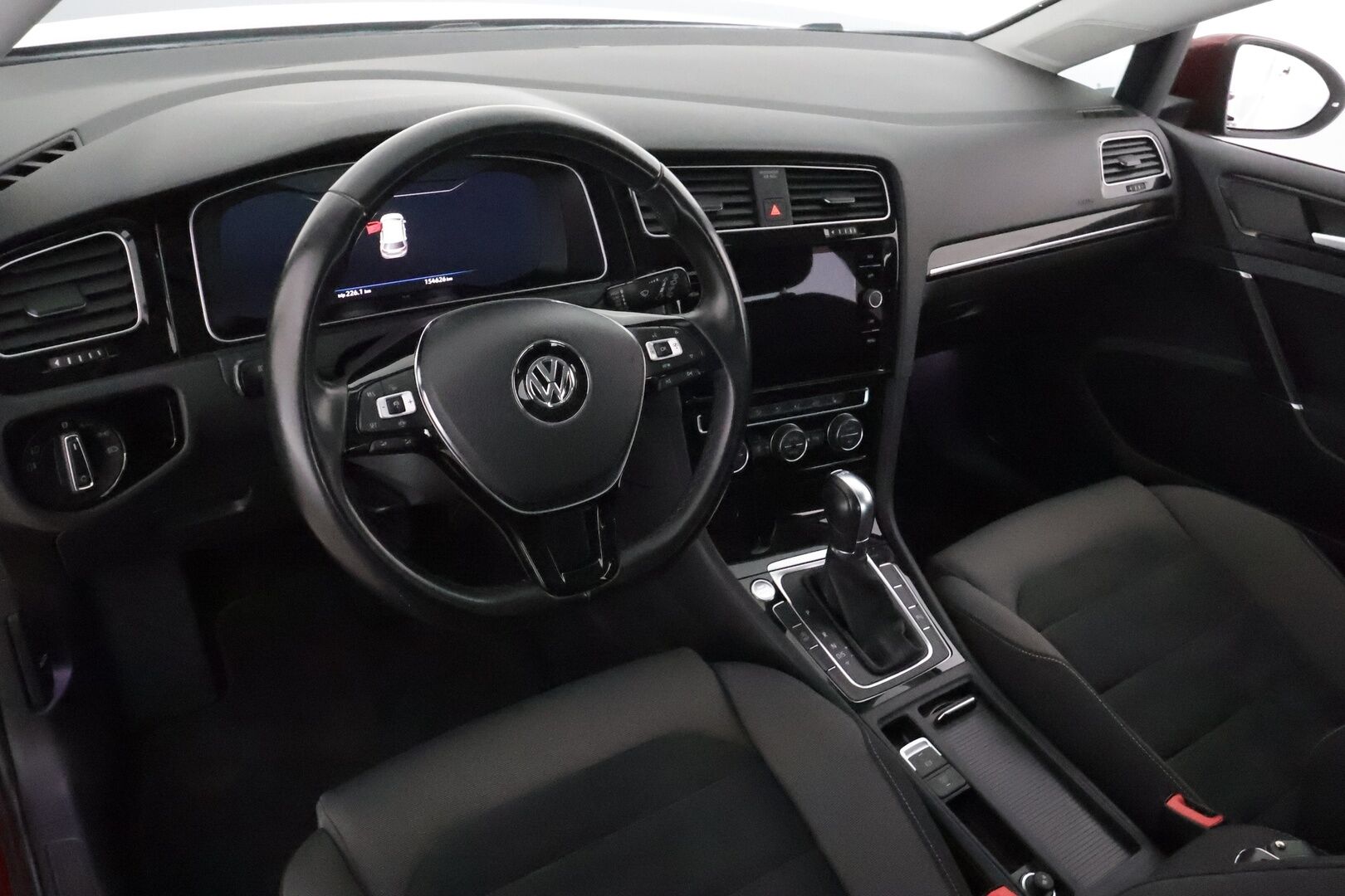 Volkswagen Golf 2019 Highline 1,0 TSI 85 kW (115 hv) DSG-automaatti * Webasto / Adapt.Vakkari / Peruutuskamera / Digimittari /  LED / KeylessGo - Suomi-auto / Kahdet renkaat aluvanteilla / Poikkeukselliset varusteet!