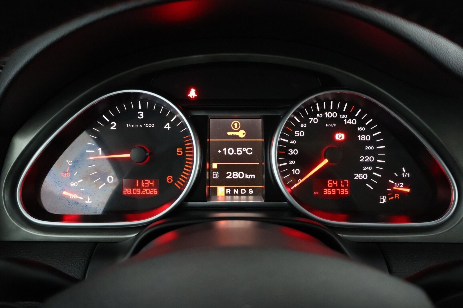 Audi Q7 2006 3,0 TDI DPF 171 kW quattro tiptronic-aut. 7-ist. - Tämä auto myydään huutokaupat.com -sivuston kautta | 7-paikkainen | Vakkari | 2x renkaat&vanteet | Nahka-alcantara | Navi | Koukku |