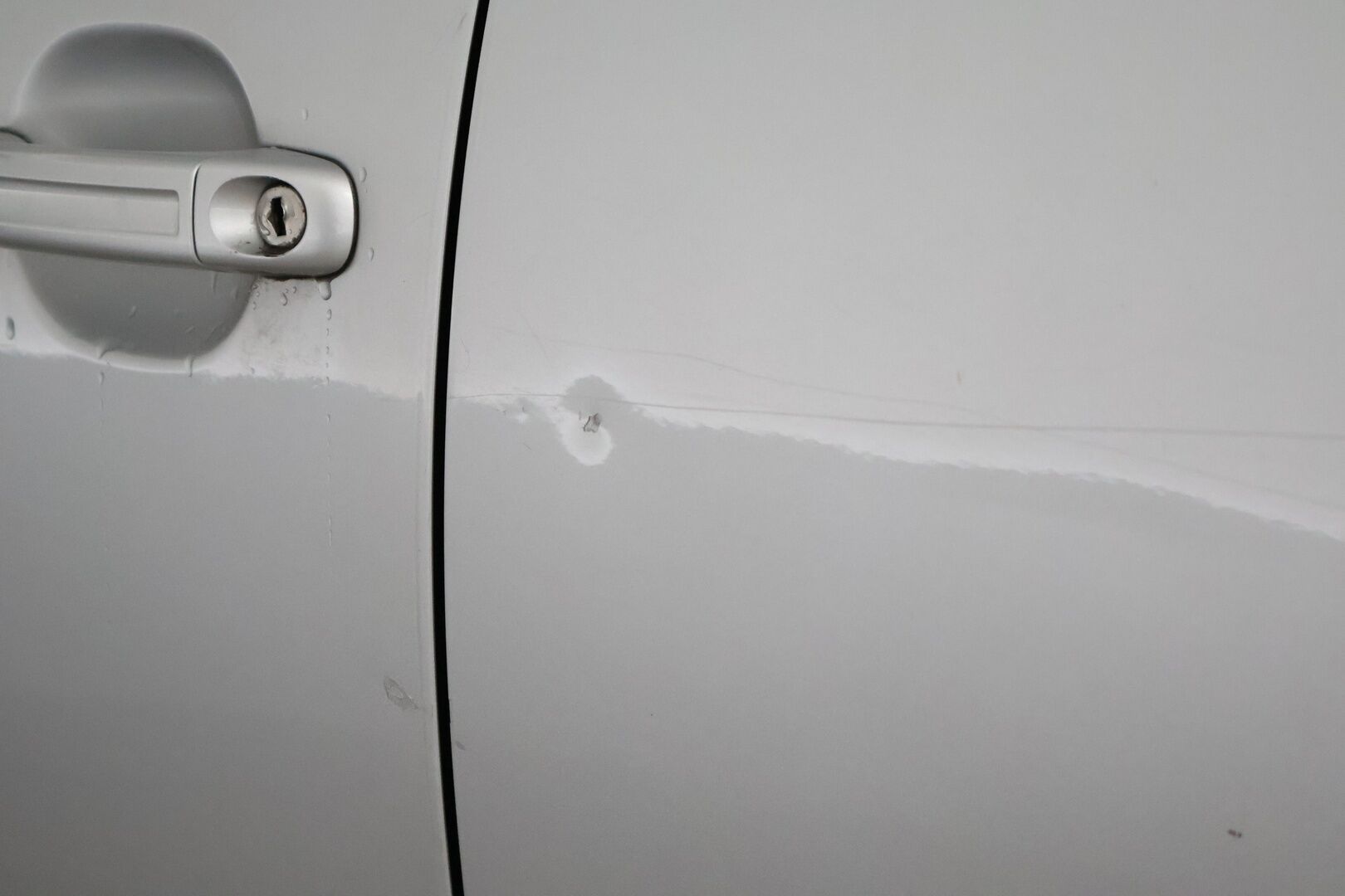 Audi Q7 2006 3,0 TDI DPF 171 kW quattro tiptronic-aut. 7-ist. - Tämä auto myydään huutokaupat.com -sivuston kautta | 7-paikkainen | Vakkari | 2x renkaat&vanteet | Nahka-alcantara | Navi | Koukku |