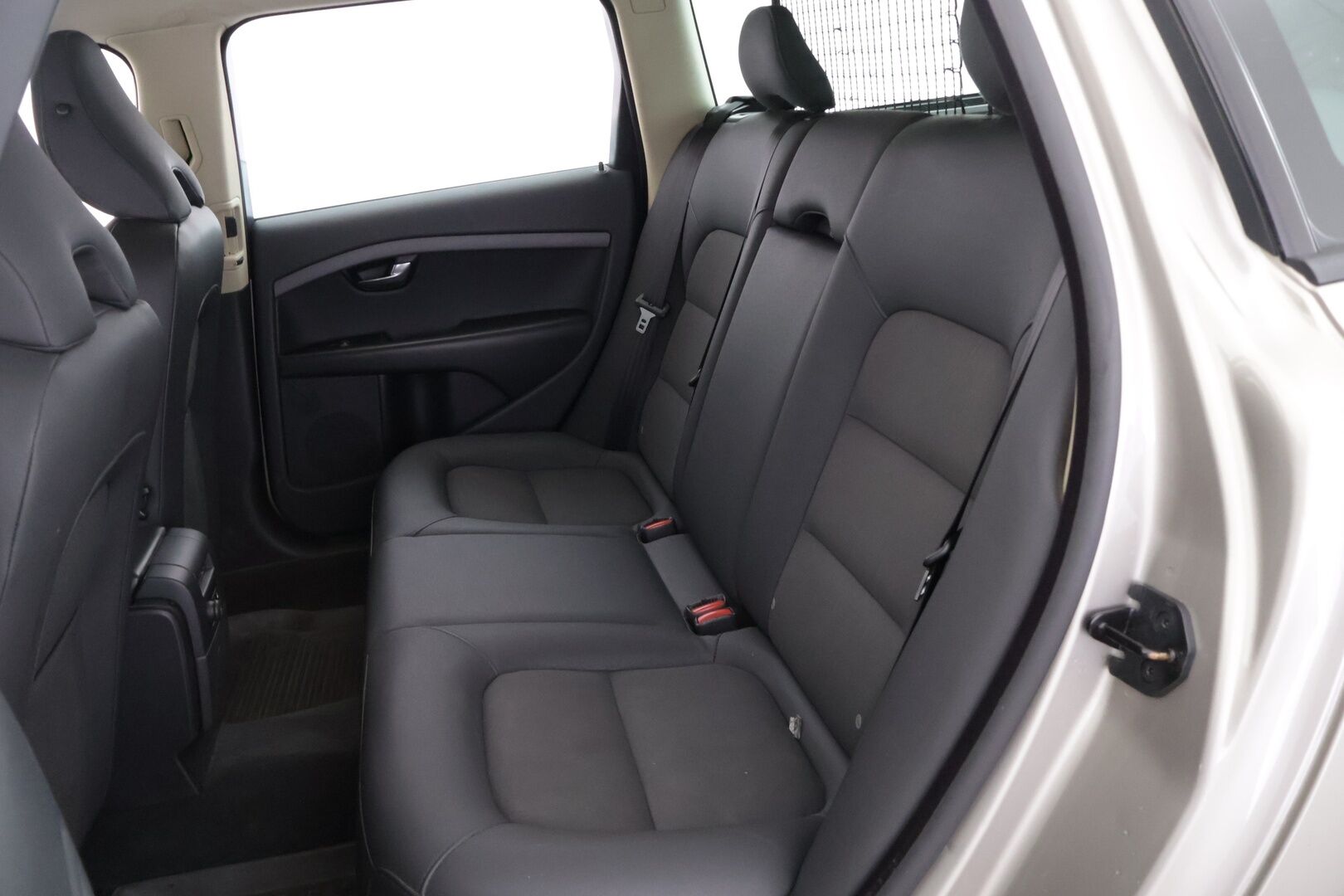 Volvo V70 2008 V70 Farmari (AC) 4ov 1999cm3 **Myydään huutokaupat.com