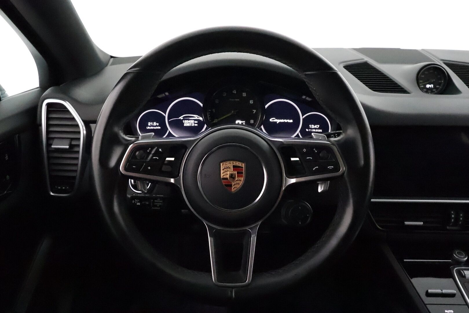 Porsche Cayenne 2020 E-Hybrid Coupé **Lasikatto / ACC / Matrix-LED / 360° / Muistipenkki / Sport Chrono Plus / Ilma-alusta / Koukku / Navi** - 2,99 % KORKOTARJOUS TÄHÄN AUTOON 21.9. ASTI! - 2-Omisteinen Suomi-auto / Kahdet Renkaat 