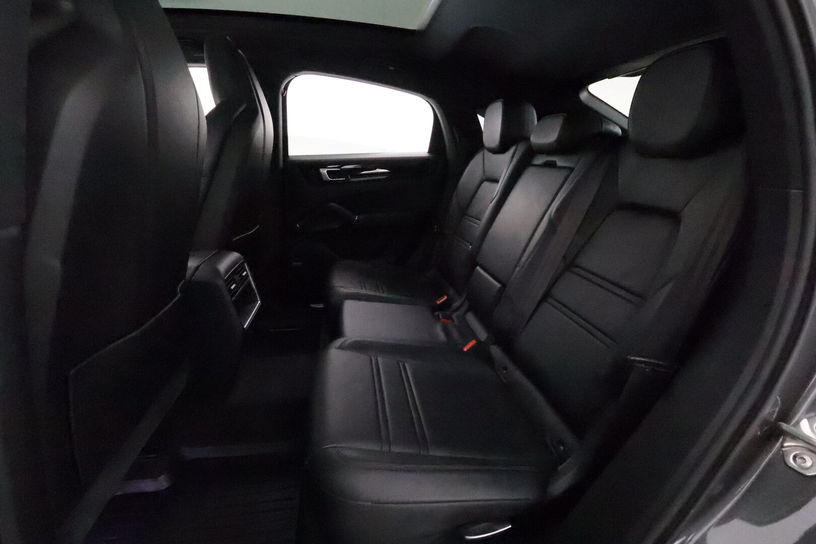Porsche Cayenne 2020 E-Hybrid Coupé **Lasikatto / ACC / Matrix-LED / 360° / Muistipenkki / Sport Chrono Plus / Ilma-alusta / Koukku / Navi** - 2,99 % KORKOTARJOUS TÄHÄN AUTOON 21.9. ASTI! - 2-Omisteinen Suomi-auto / Kahdet Renkaat 