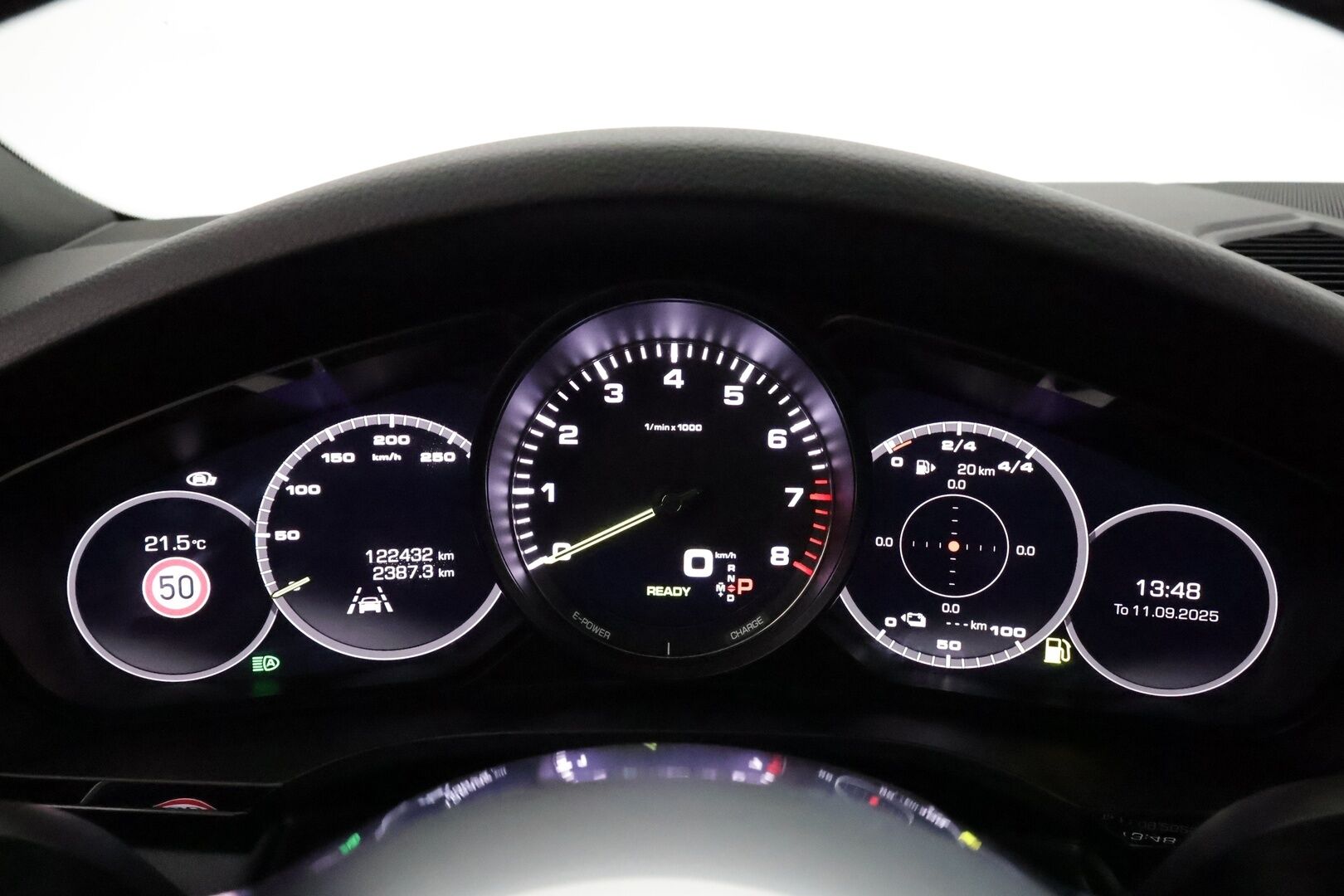 Porsche Cayenne 2020 E-Hybrid Coupé **Lasikatto / ACC / Matrix-LED / 360° / Muistipenkki / Sport Chrono Plus / Ilma-alusta / Koukku / Navi** - 2,99 % KORKOTARJOUS TÄHÄN AUTOON 21.9. ASTI! - 2-Omisteinen Suomi-auto / Kahdet Renkaat 