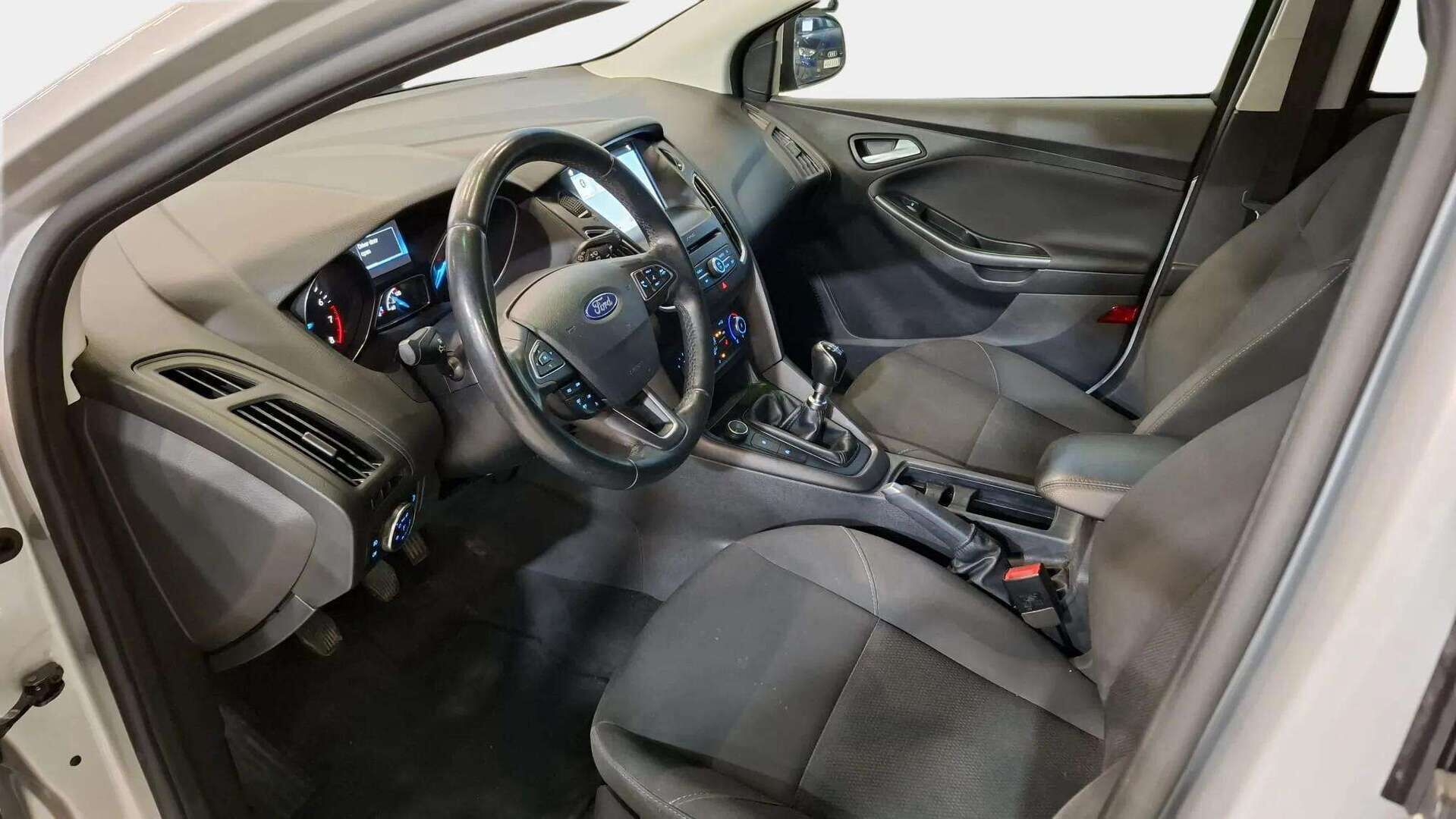 Ford Focus 2018 1,0 EcoBoost 125hv M6 Active Wagon - YritysOutlet - Myydään vain yrityksille