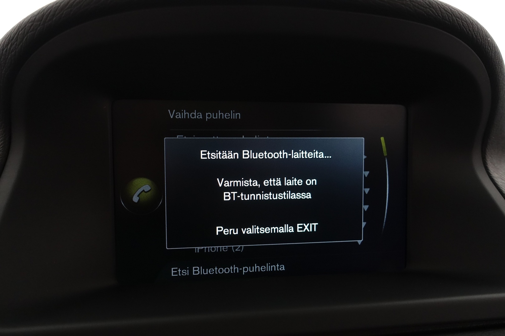 Volvo XC70 2015 D4 AWD Momentum aut - | Vakkari | Vetokoukku | Ratinlämmitin | Bluetooth | 2x renkaat aluvantein |