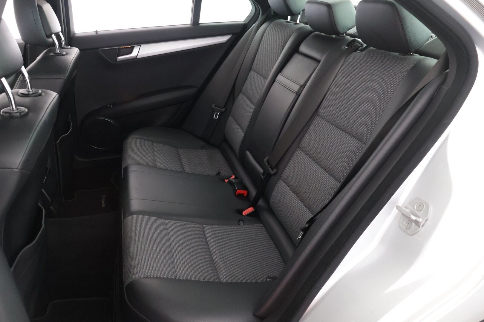 Mercedes-Benz C 2011 180 BE A Premium Business Avantgarde * AMG ulkopaketti / Vakkari / Panorama / Tutkat* - *Juuri katsastettu / Viimeisin huolto 06.2025 / Siisti*