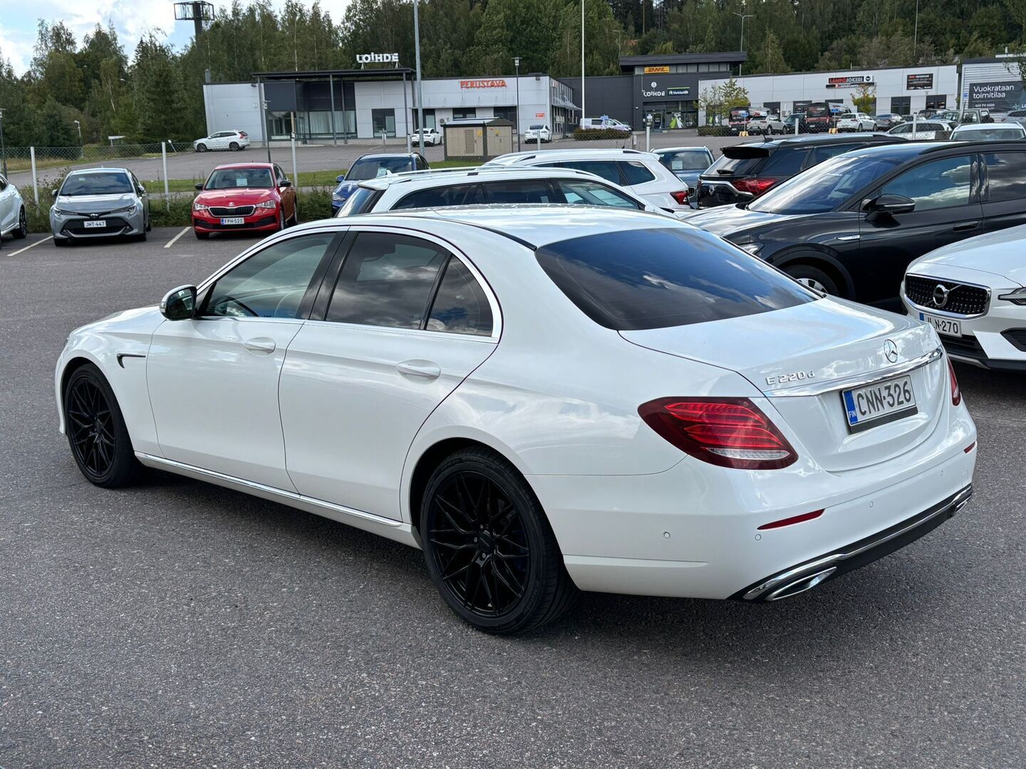 Mercedes-Benz E 2017 220 d A Premium Business*HUD / Widescreen / Tutkat / 360 Kamera* - *Juuri Saapunut / Siisti*
