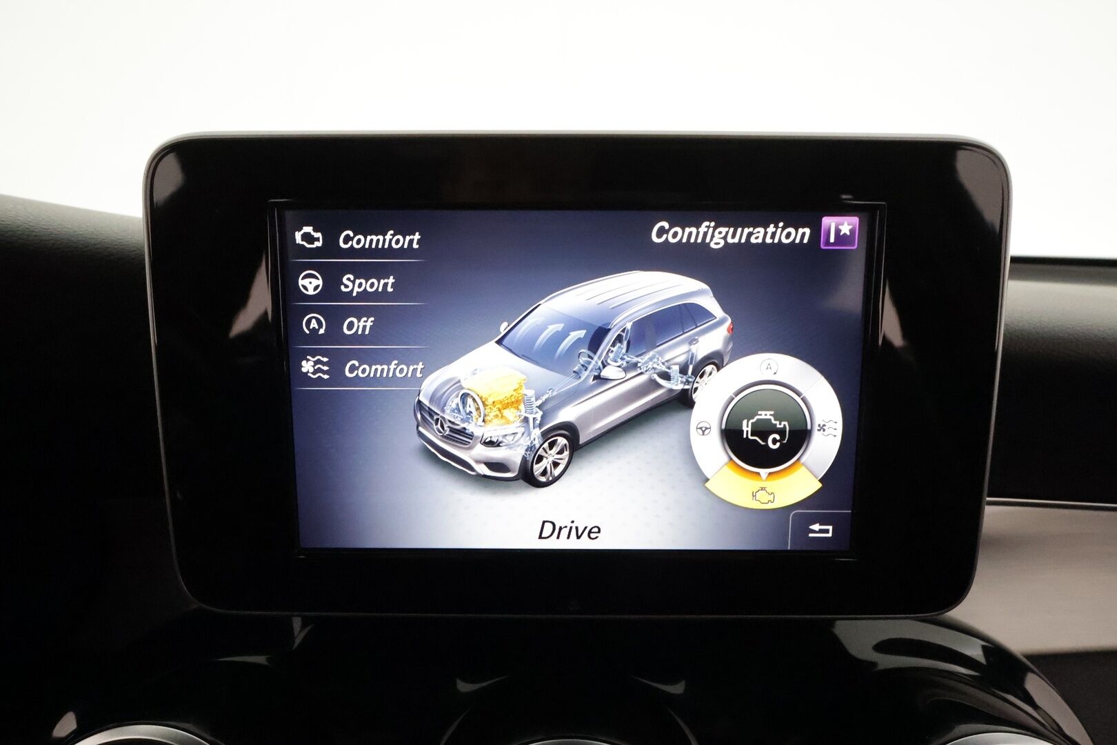 Mercedes-Benz GLC 2017 250 d 4Matic A Premium Business AMG **Panorama / Burmester / Webasto / LED-High Performance / Sporttipenkit / P.Tutkat** - Kahdet Renkaat / Juuri huollettu / Night paketti