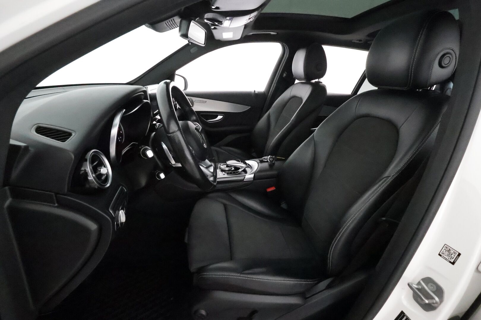 Mercedes-Benz GLC 2017 250 d 4Matic A Premium Business AMG **Panorama / Burmester / Webasto / LED-High Performance / Sporttipenkit / P.Tutkat** - Kahdet Renkaat / Juuri huollettu / Night paketti