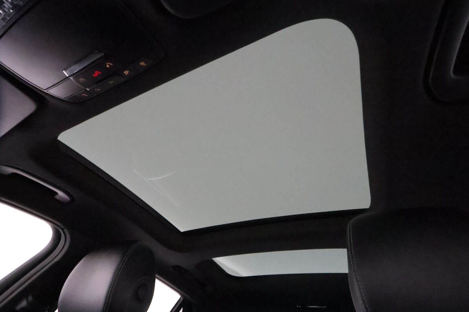 Mercedes-Benz GLC 2017 250 d 4Matic A Premium Business AMG **Panorama / Burmester / Webasto / LED-High Performance / Sporttipenkit / P.Tutkat** - Kahdet Renkaat / Juuri huollettu / Night paketti