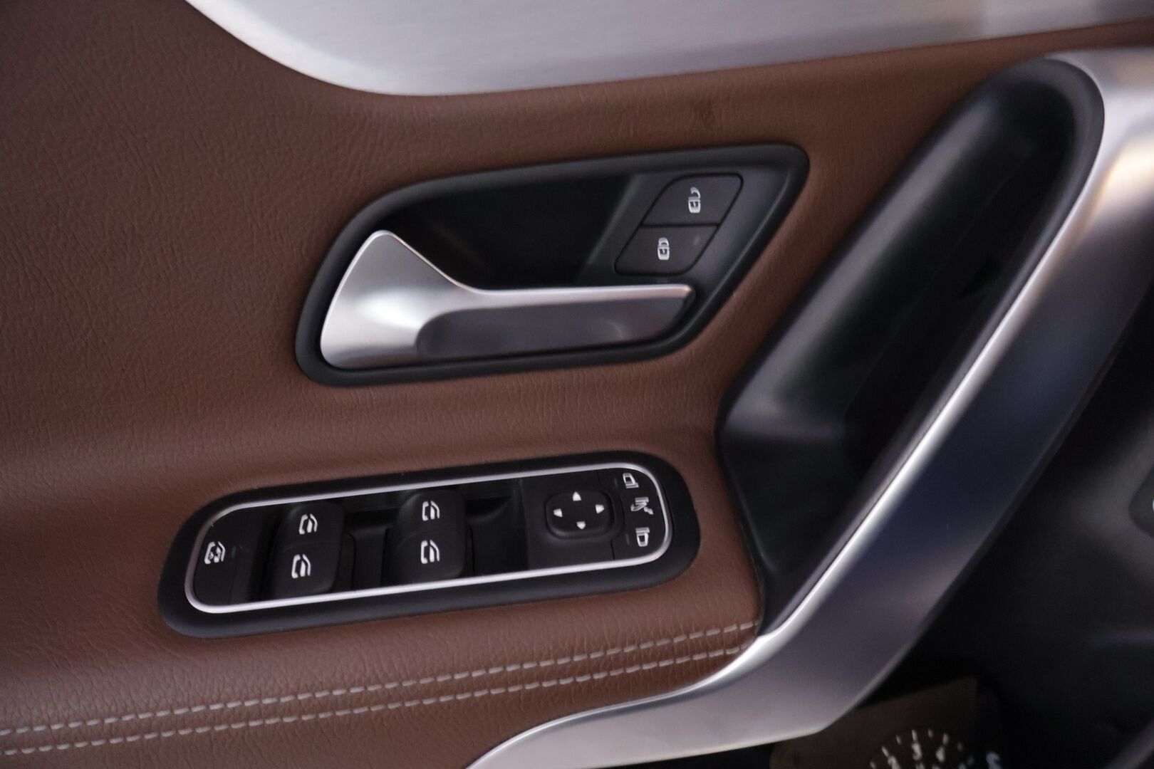 Mercedes-Benz CLA 2019 180 A Shooting Brake Business Progressive - | 1-om Suomi-auto | Ruskeapuolinahka | Widescreen | Android & Applecarplay | P-Kamera | Ratin lämmitys |