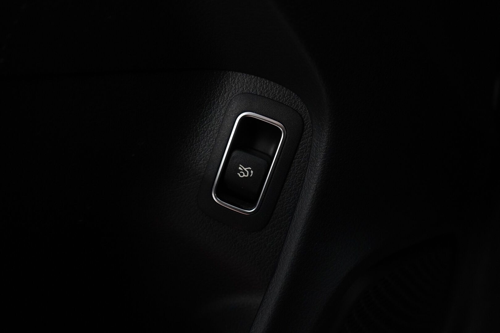 Mercedes-Benz CLA 2019 180 A Business Progressive * Multibeam LED / Digimittaristo / Urheilu Istuimet / Keyless / P.Kamera * - Suomi-auto / Kahdet renkaat alumiinivantein / Upea