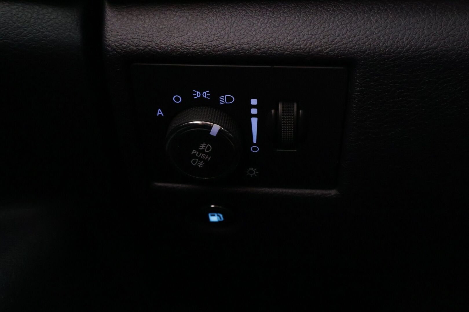 Jeep Grand Cherokee 2015 3,0 CRD 250hv AT8 Summit  - YritysOutlet - Myydään vain yrityksille - | ACC | Panorama | KeyLessgo | Nahat | Muistipenkit | Koukku | P.kamera |