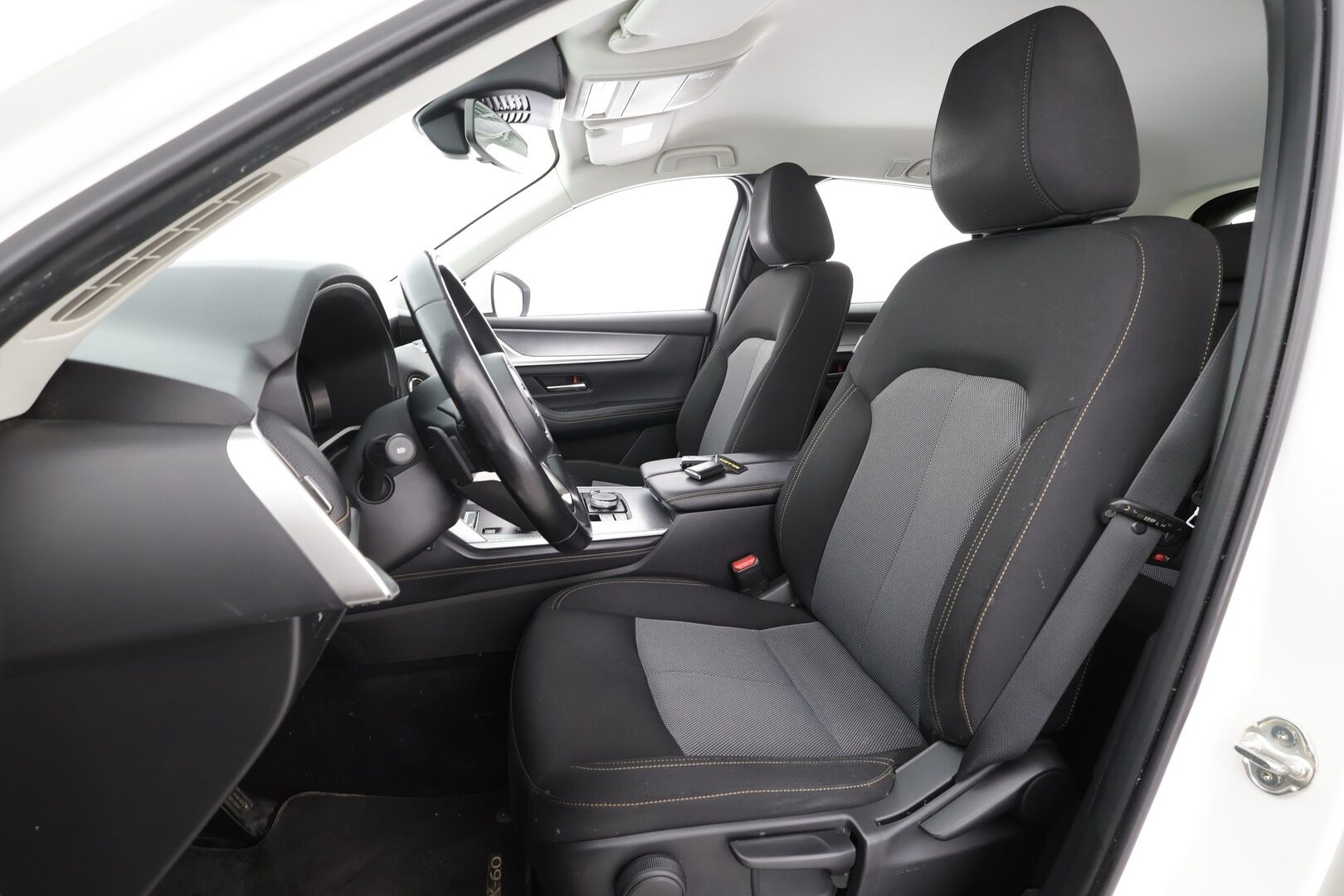 Mazda CX-60 2023 2.5 PHEV 8AT AWD Exclusive-Line * Vakkari / Koukku / HUD / LED / P.Kamera / Keyless / Apple&Android * - 1.Om Suomi-auto / Kahdet Renkaat - HULLUT AVAJAISHULINAT KORKOTARJOUS 3,29 %