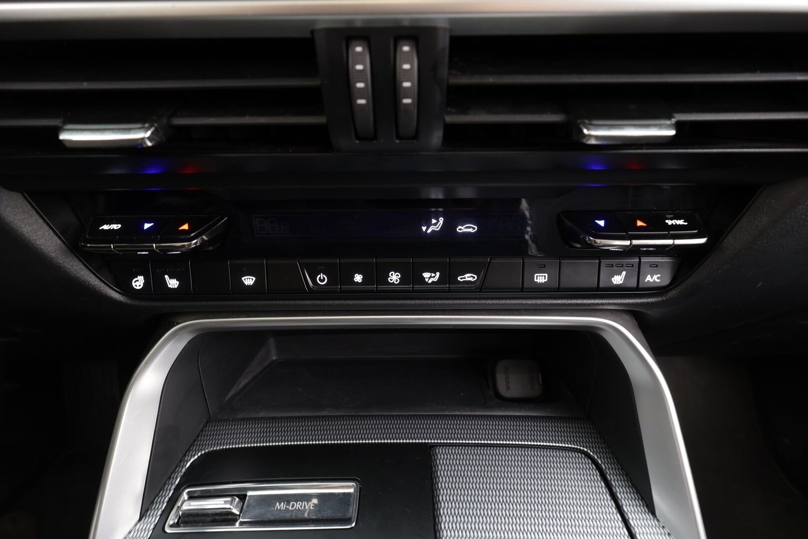 Mazda CX-60 2023 2.5 PHEV 8AT AWD Exclusive-Line * Vakkari / Koukku / HUD / LED / P.Kamera / Keyless / Apple&Android * - 1.Om Suomi-auto / Kahdet Renkaat - HULLUT AVAJAISHULINAT KORKOTARJOUS 3,29 %