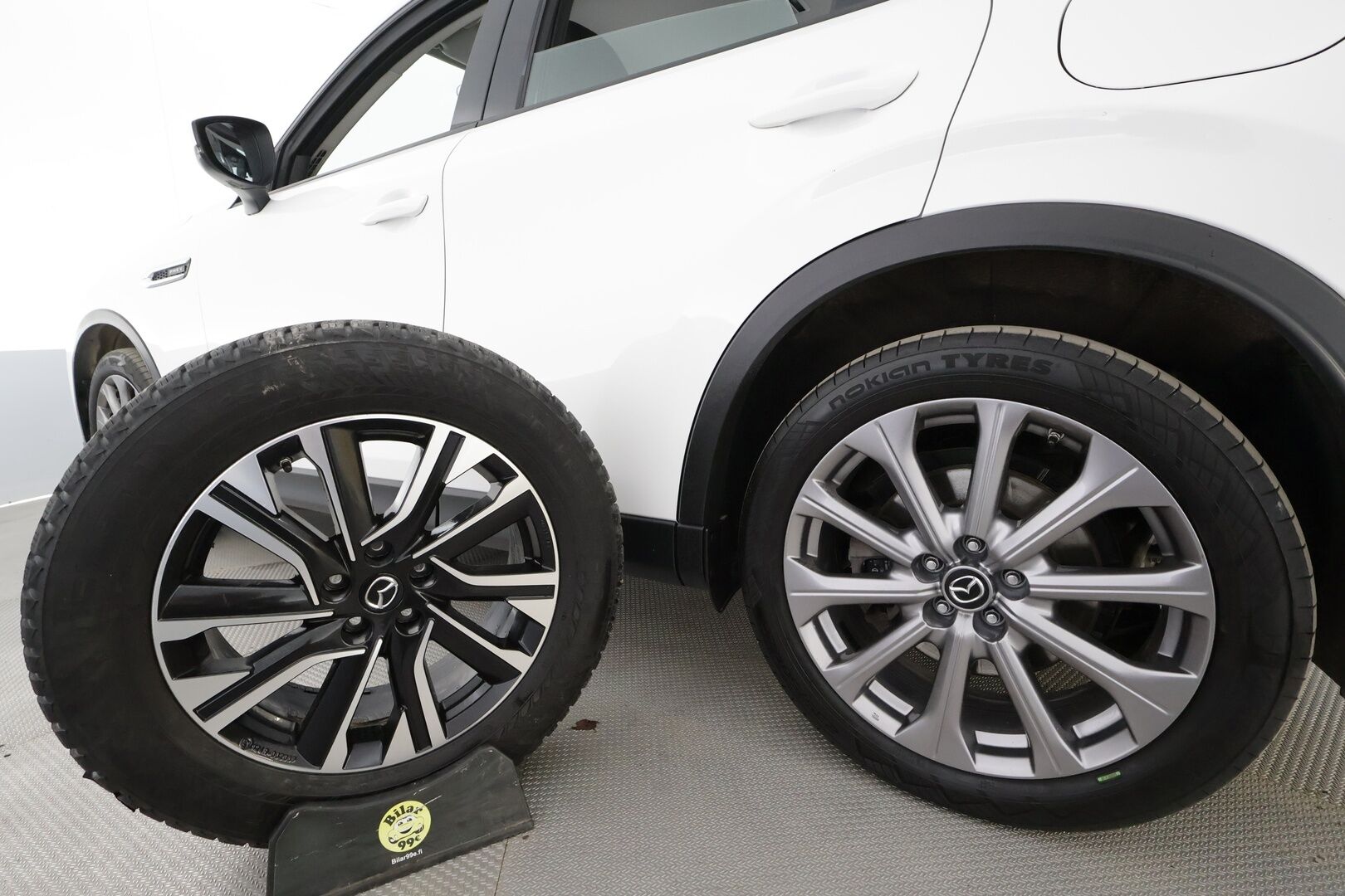 Mazda CX-60 2023 2.5 PHEV 8AT AWD Exclusive-Line - 1.Om Suomi-auto | Vetokoukku | HUD | Peruutuskamera | KeyLess | Vakkari | Apple&Android | LED