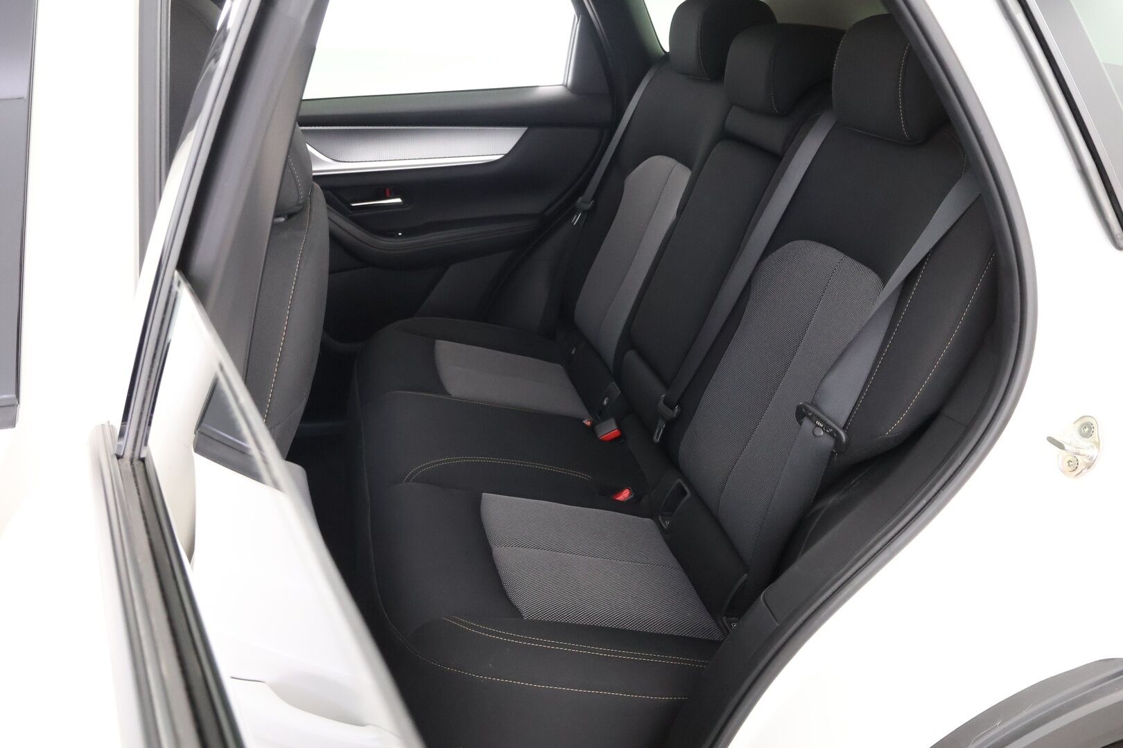 Mazda CX-60 2023 2.5 PHEV 8AT AWD Exclusive-Line - 1.Om Suomi-auto | Vetokoukku | HUD | Peruutuskamera | KeyLess | Vakkari | Apple&Android | LED | BLIS | Ratinlämmitys | Huippusiisti!