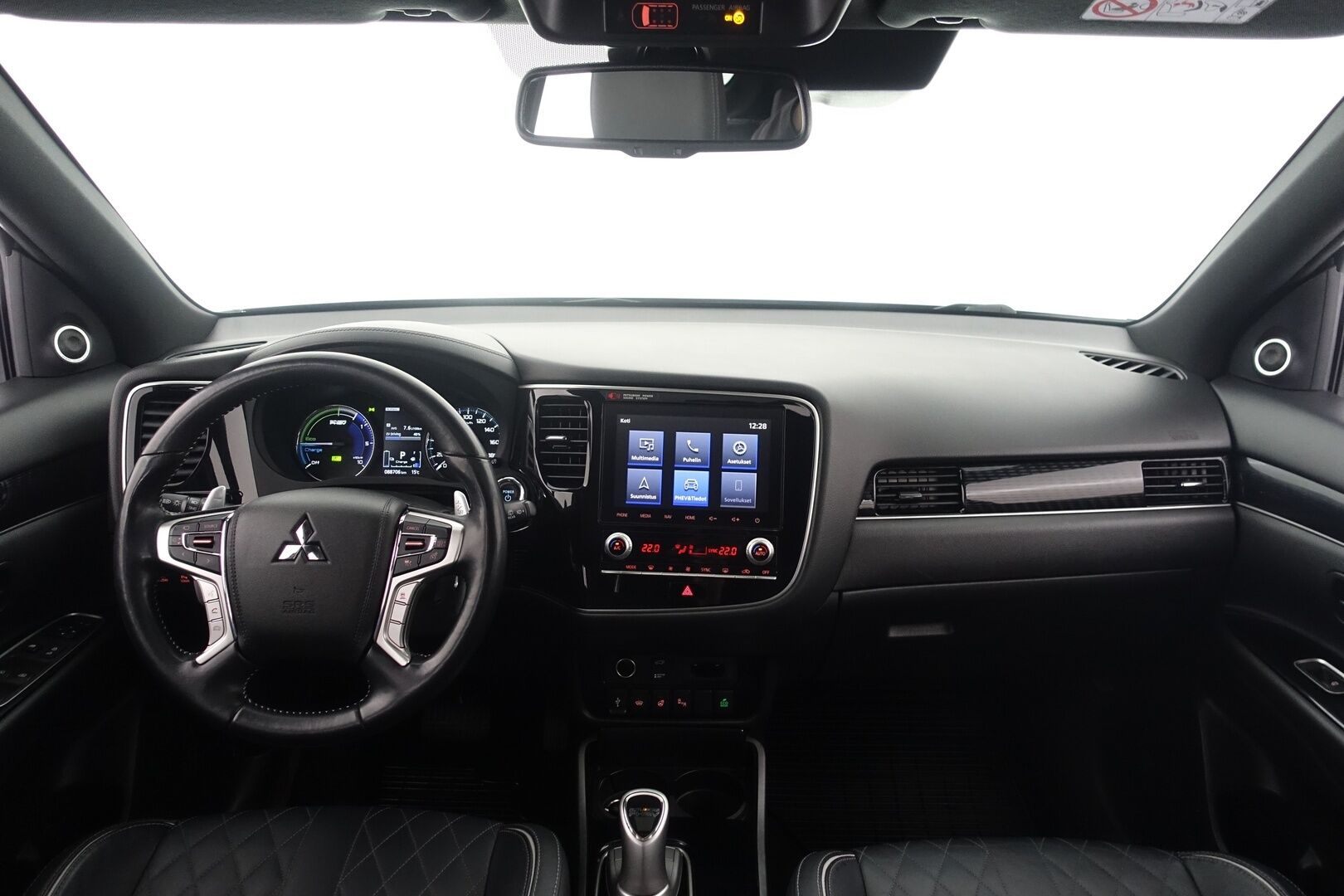 Mitsubishi Outlander PHEV 2020 Instyle 4WD 5P * ACC / Vetokoukku / Kattoluukku / 360 Kamera / Nahkasisusta / Keyless / Lämm. Tuulilasi / AppleCarPlay - Suomi-auto / Ratinlämmitin / LED / Navi / 2X Renkaat & Vanteet