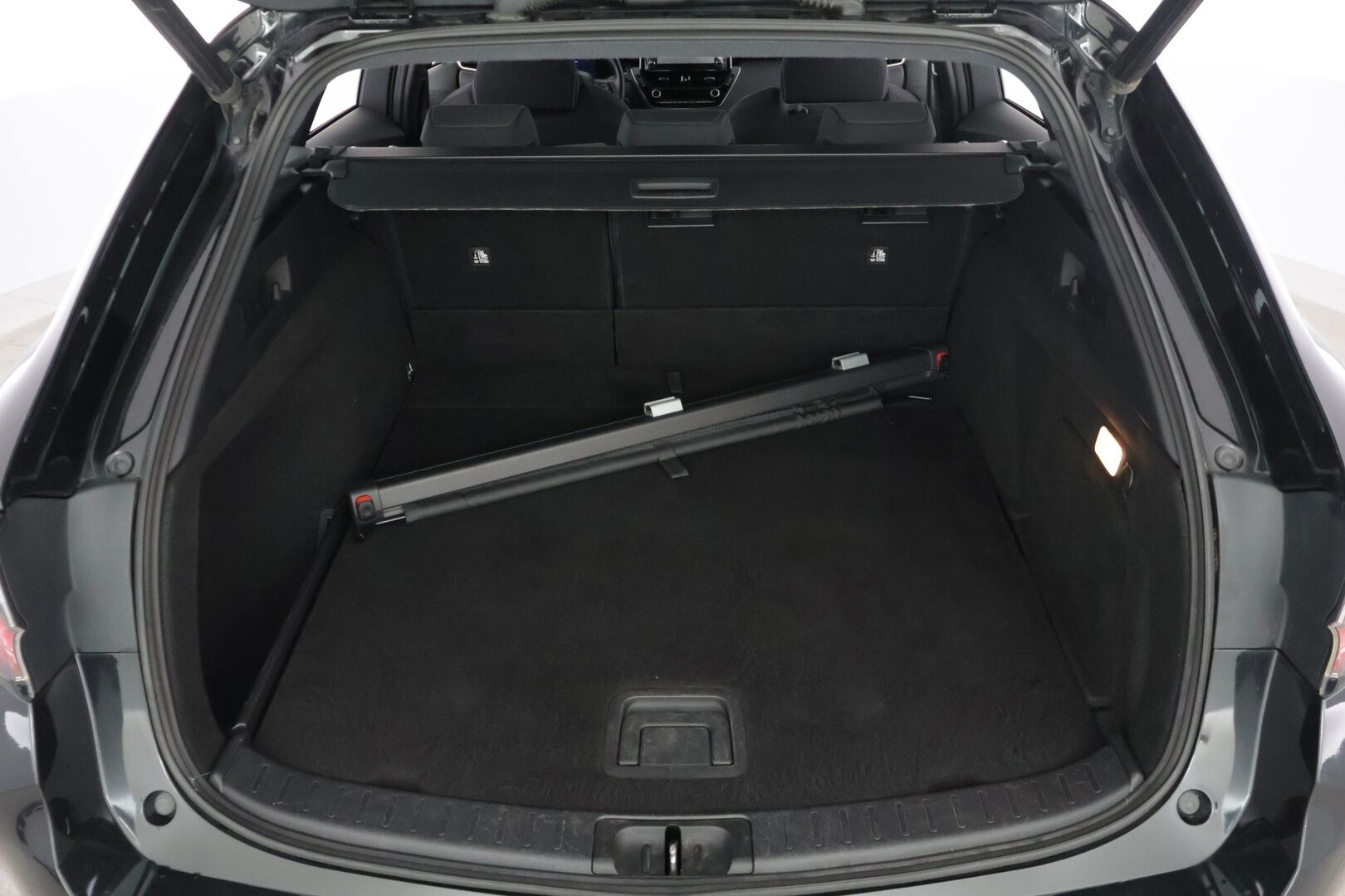 Toyota Corolla 2019 Touring Sports 2,0 Hybrid Active Business