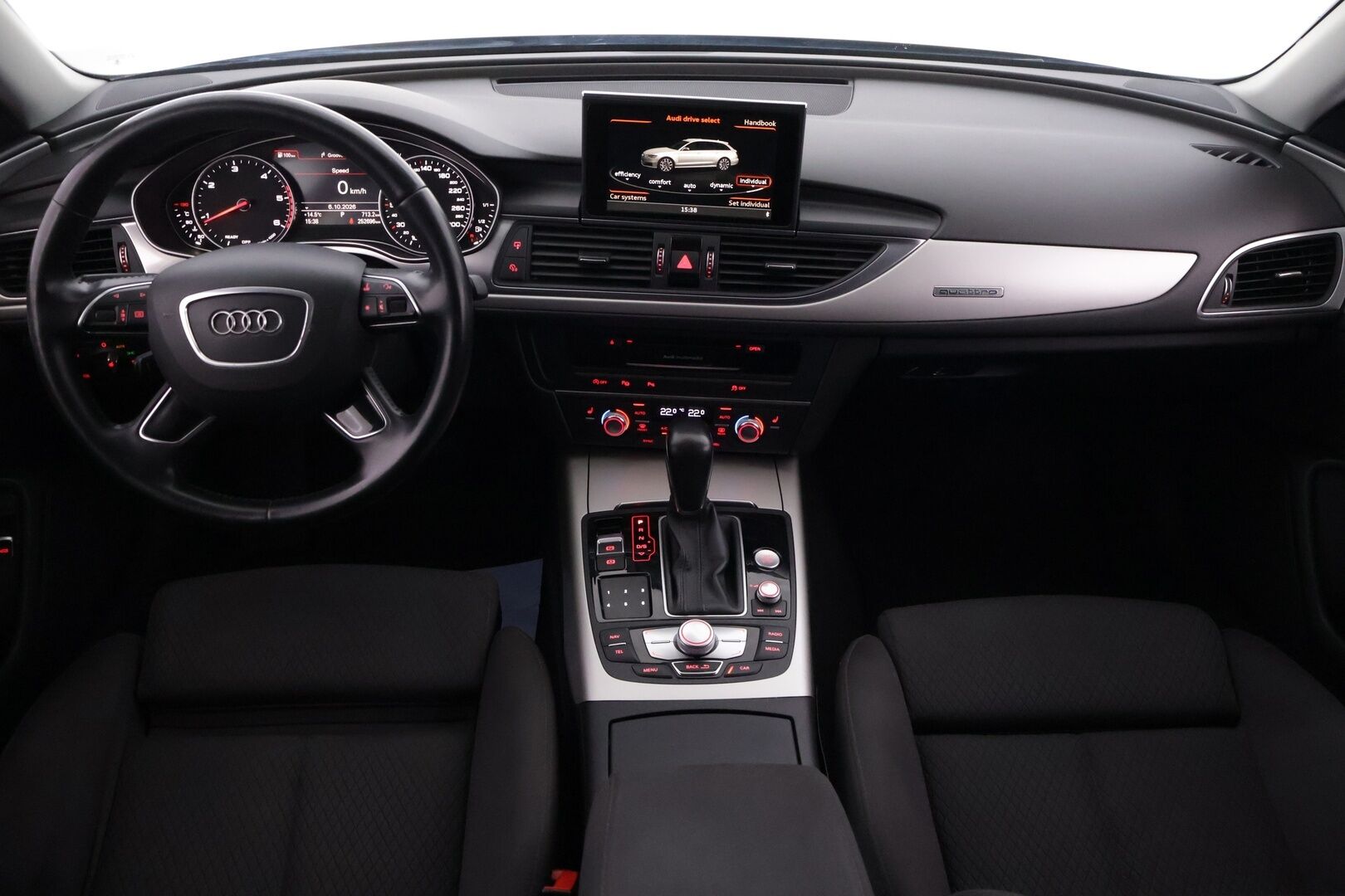 Audi A6 2016 Avant Business Sport 3,0 V6 TDI 160 kW quattro S tronic - Huippuvarusteet! | Webasto | Kamera | Sporttipenkit | Muistipenkki | Taittuva Koukku | Navi |