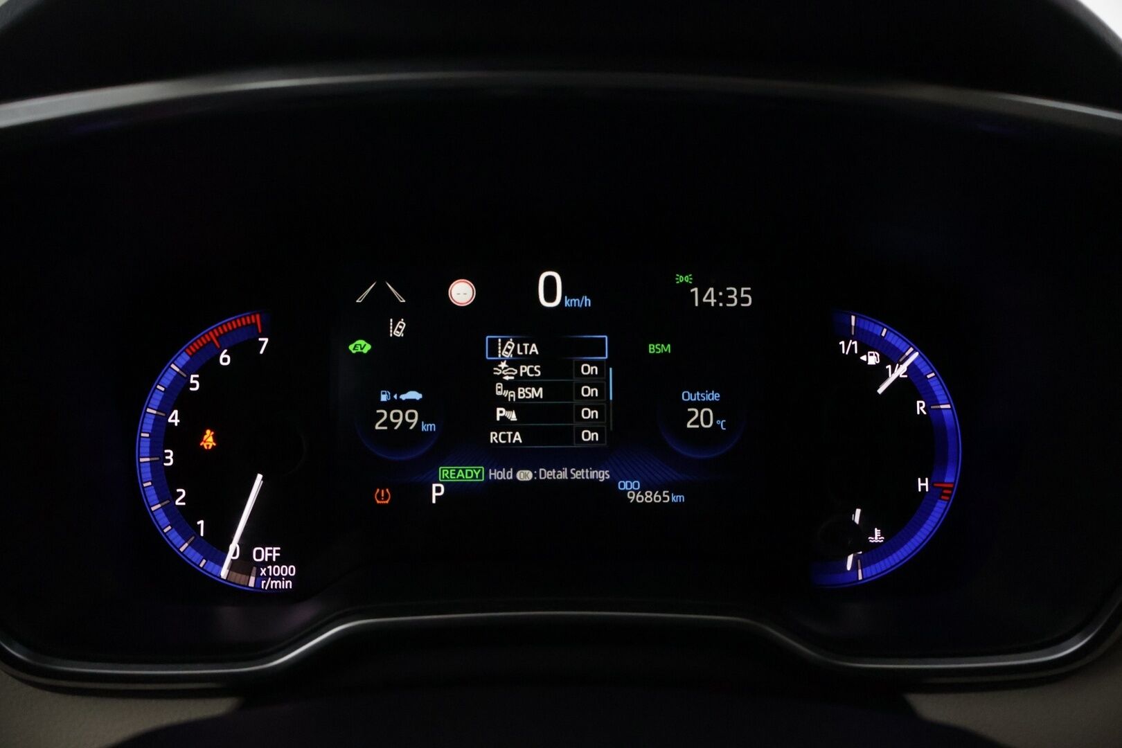 Toyota Corolla 2019 Sedan 1,8 Hybrid Premium *ACC / HUD / BLIS / Lohko / Koukku / Nahat / Navi / Kamera / Tutkat / LED / Ratinlämmitin* - Kattavilla varusteilla ja hyvällä huoltohistorialla varusteltu!