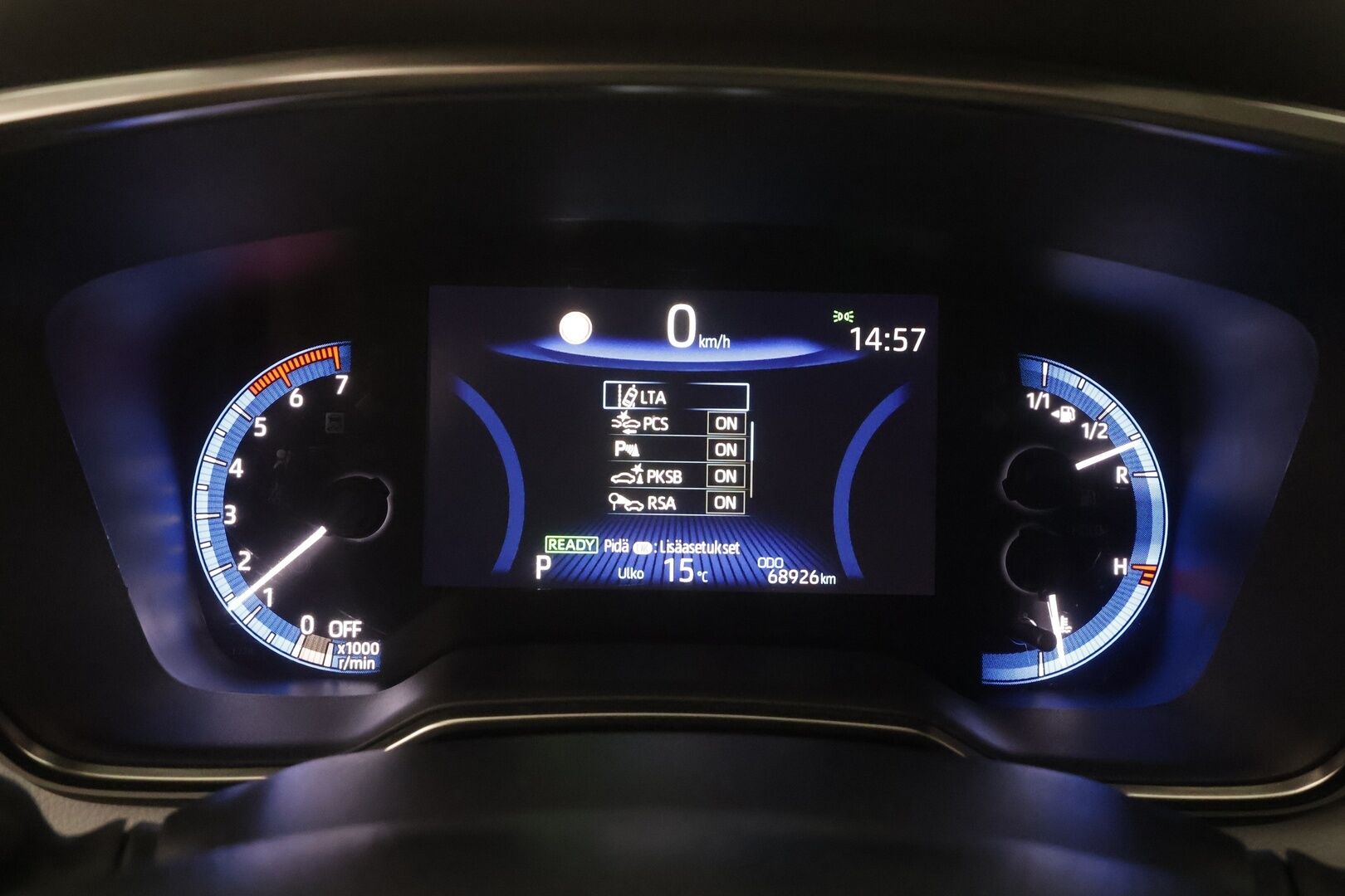 Toyota Corolla 2019 Touring Sports 1,8 Hybrid Style - | ACC | Lohko | P.Kamera | LED | Ratinlämmitys | Puolinahat | Apple&Android | Suomi-auto | Kahdet Renkaat | Merkkihuollettu |