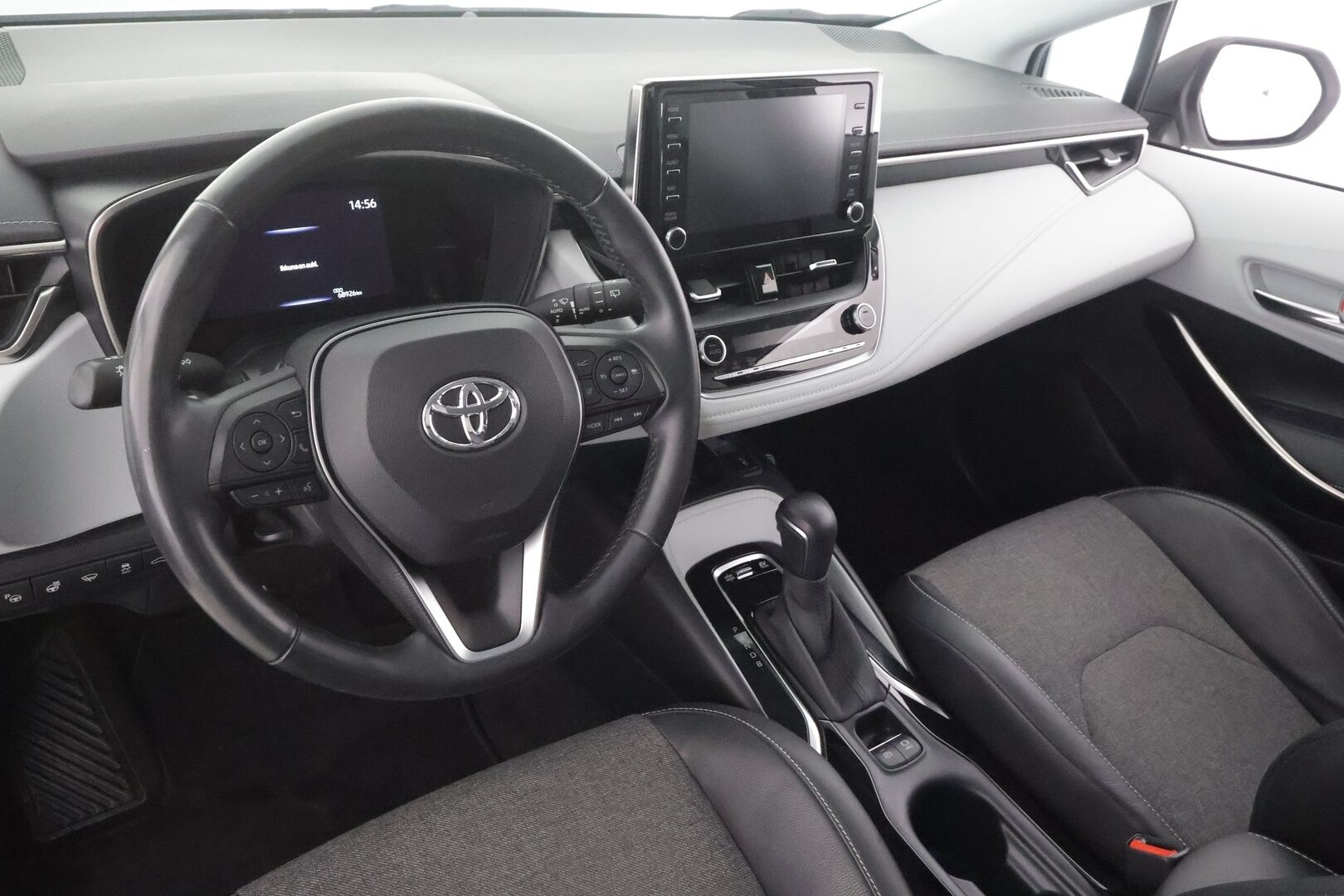 Toyota Corolla 2019 Touring Sports 1,8 Hybrid Style - | ACC | Lohko | P.Kamera | LED | Ratinlämmitys | Puolinahat | Apple&Android | Suomi-auto | Kahdet Renkaat | Merkkihuollettu |