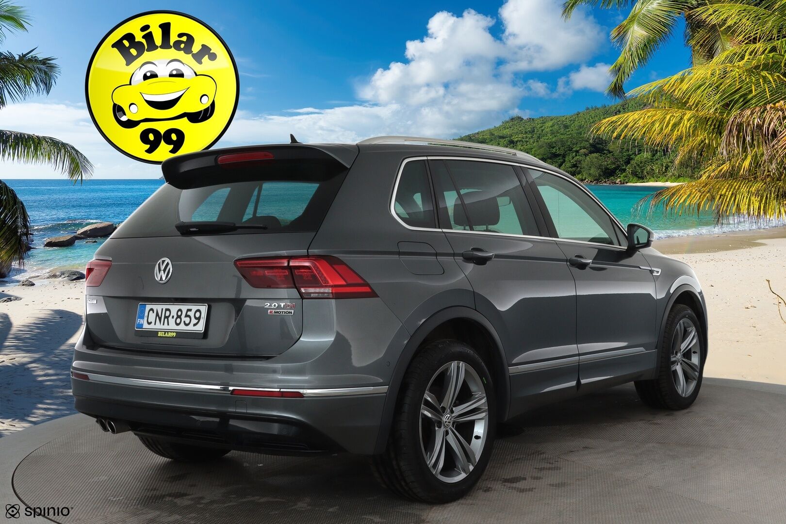 Volkswagen Tiguan 2017 R-Line 2,0 TDI SCR 140 kW 4MOTION DSG **Webasto / Adapt.vakkari / LED / Koukku / P.kamera / Digimittaristo / KeylessGo** - Kahdet renkaat aluvanteilla