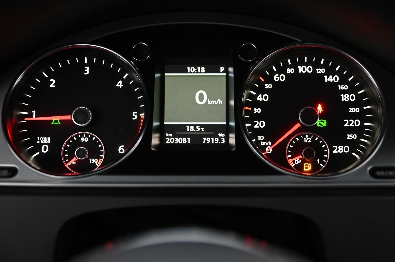 Volkswagen CC 2014 2,0 TDI R-Line 130 kW (177 hv) 4MOTION DSG *Koukku / Webasto / ACC / R-Line / P-Kamera / Tutkat* - *Juuri saapunut! / Musta sisäkatto / 2X renkaat / Siist*