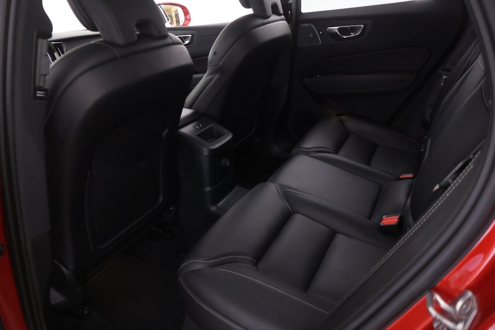 Volvo XC60 2020 T8 TwE AWD Inscription aut - Suomi-auto | Merkkihuollettu | Bowers&Wilkins | Hierovat ja ilmastoidut muistipenkit | Pilot assist | Webasto | Vetokoukku | 360 kamera