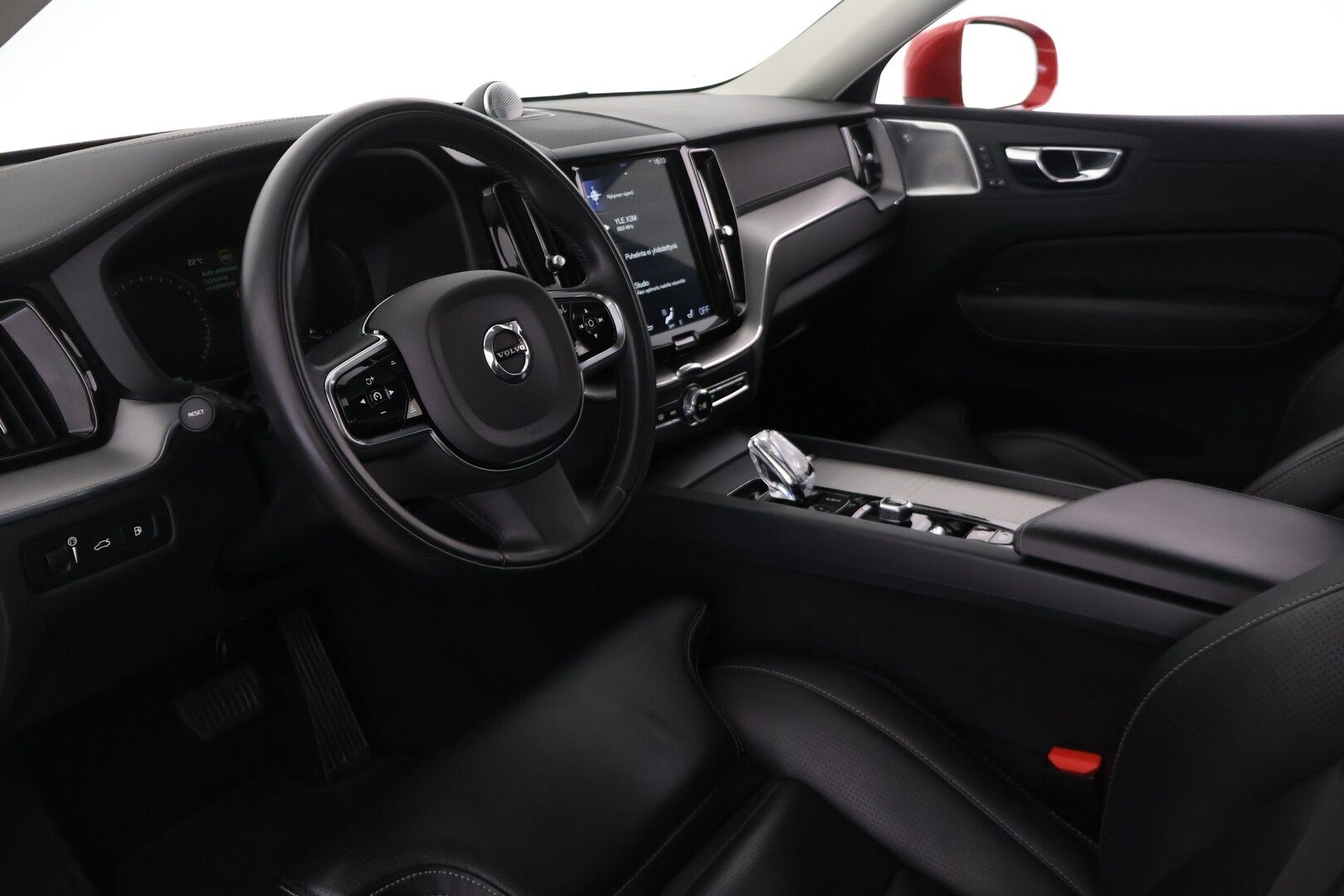Volvo XC60 2020 T8 TwE AWD Inscription aut - Suomi-auto | Merkkihuollettu | Bowers&Wilkins | Hierovat ja ilmastoidut muistipenkit | Pilot assist | Webasto | Vetokoukku | 360 kamera