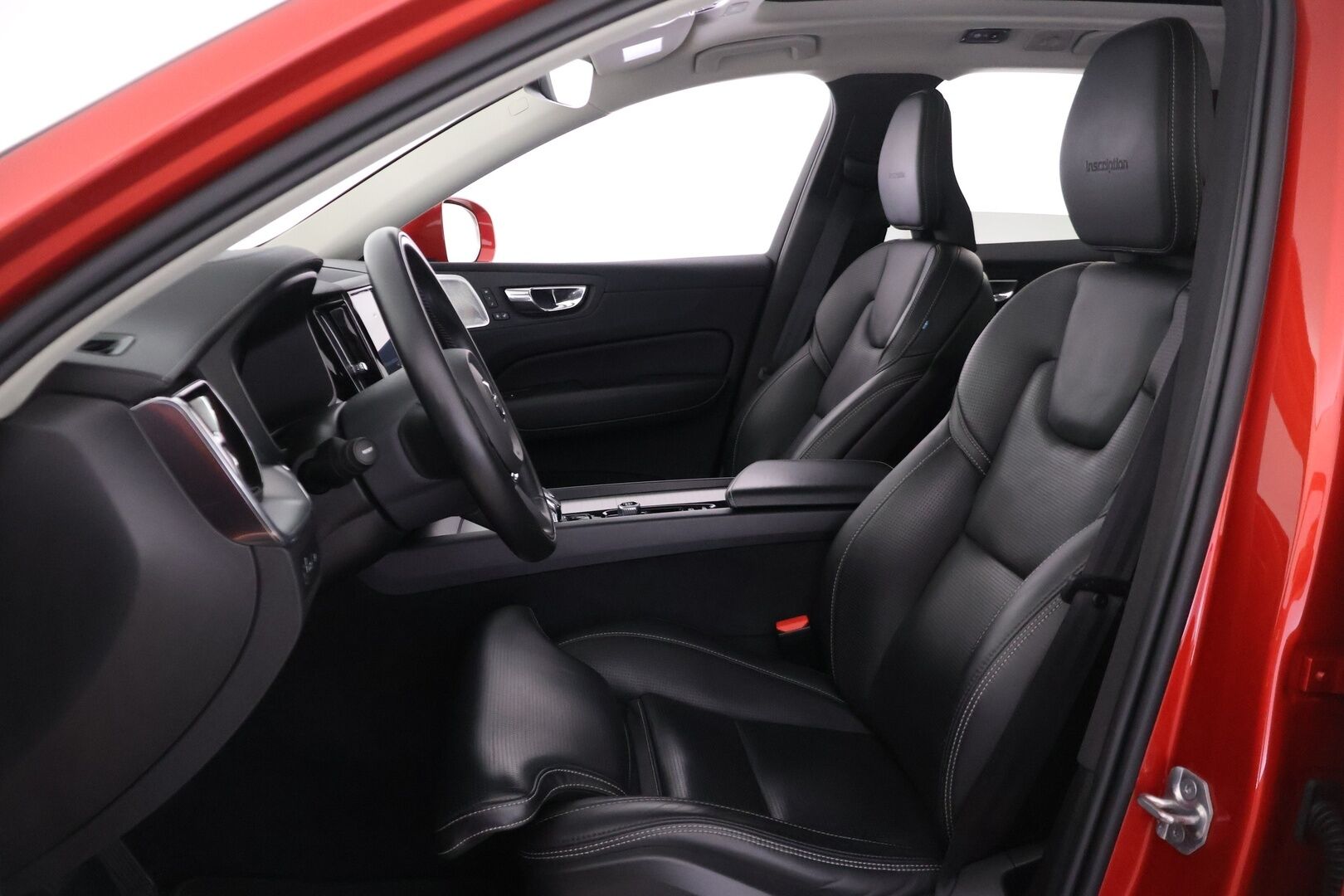 Volvo XC60 2020 T8 TwE AWD Inscription aut - Suomi-auto | Merkkihuollettu | Bowers&Wilkins | Hierovat ja ilmastoidut muistipenkit | Pilot assist | Webasto | Vetokoukku | 360 kamera