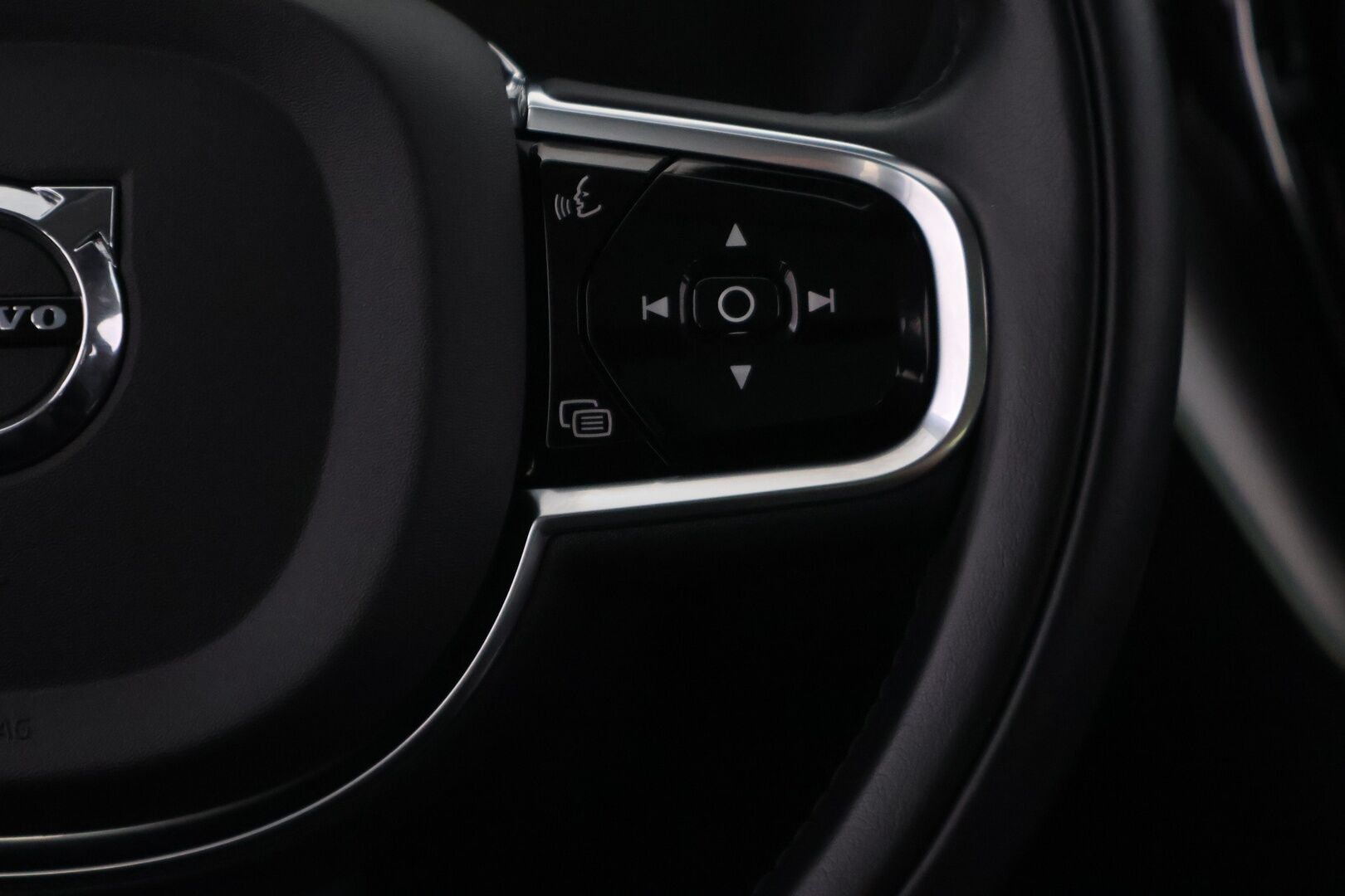 Volvo XC60 2020 T8 TwE AWD Inscription aut - Suomi-auto | Merkkihuollettu | Bowers&Wilkins | Hierovat ja ilmastoidut muistipenkit | Pilot assist | Webasto | Vetokoukku | 360 kamera