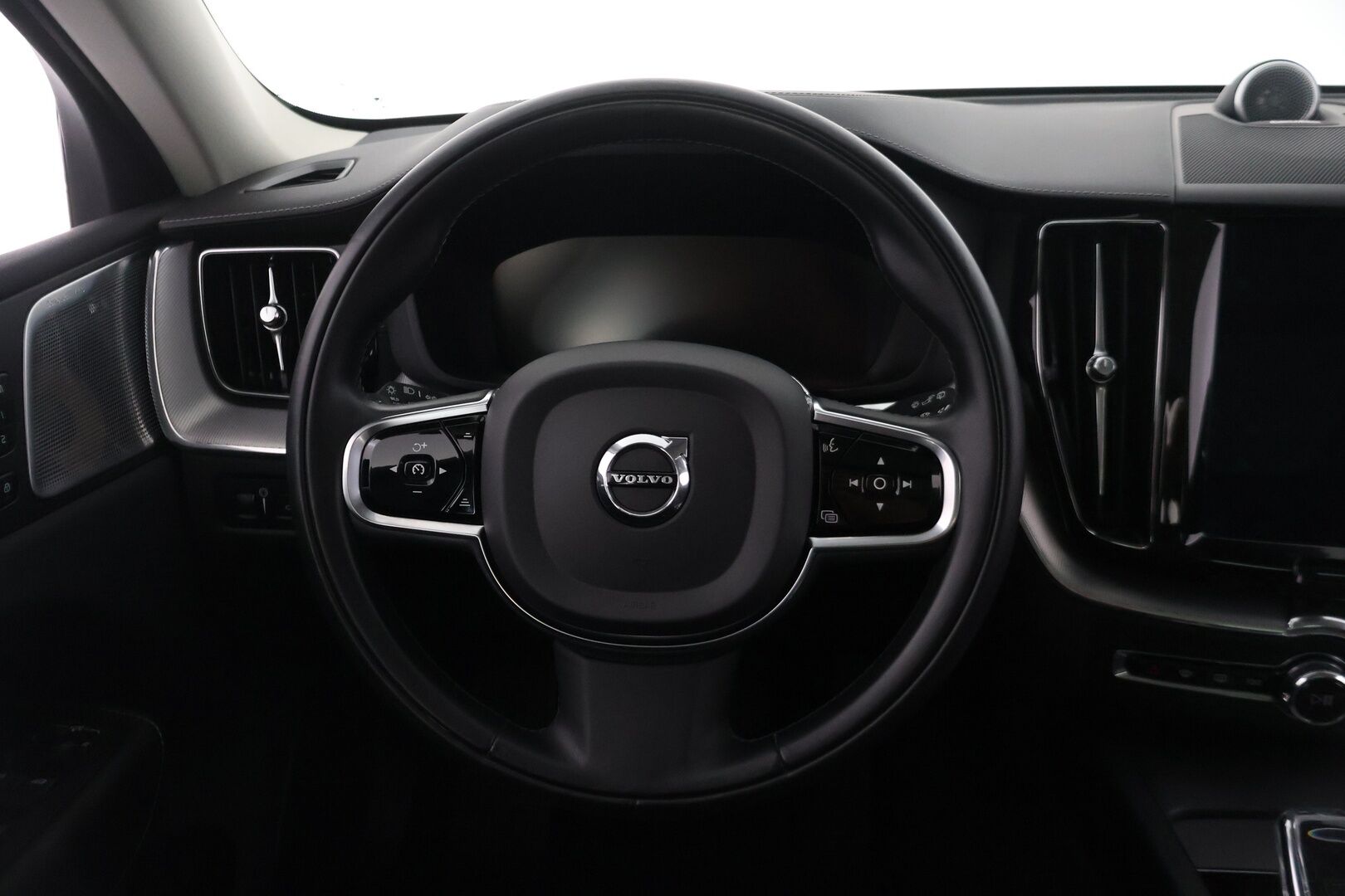 Volvo XC60 2020 T8 TwE AWD Inscription aut - Suomi-auto | Merkkihuollettu | Bowers&Wilkins | Hierovat ja ilmastoidut muistipenkit | Pilot assist | Webasto | Vetokoukku | 360 kamera