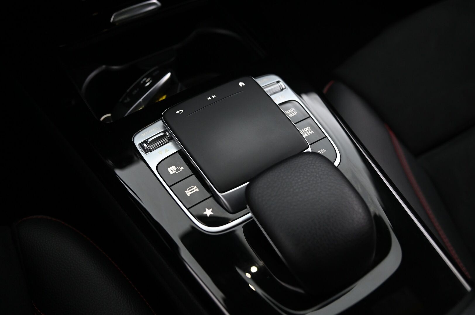 Mercedes-Benz CLA 2020 180 A Business AMG - *Widescreen / Navi / Suomi-Auto / Siisti*