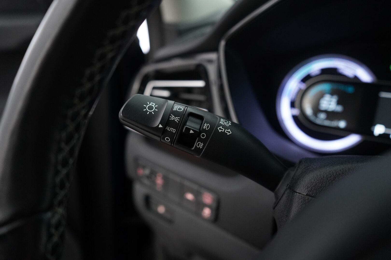 Kia Niro 2020 1,6 GDI Hybrid EX DCT *ACC / Kamera / Ratinlämmitin / Kaistavahti* - Juuri katsastettu / Juuri Huollettu / Kahdet renkaat alumiinivantein / Suomi-auto