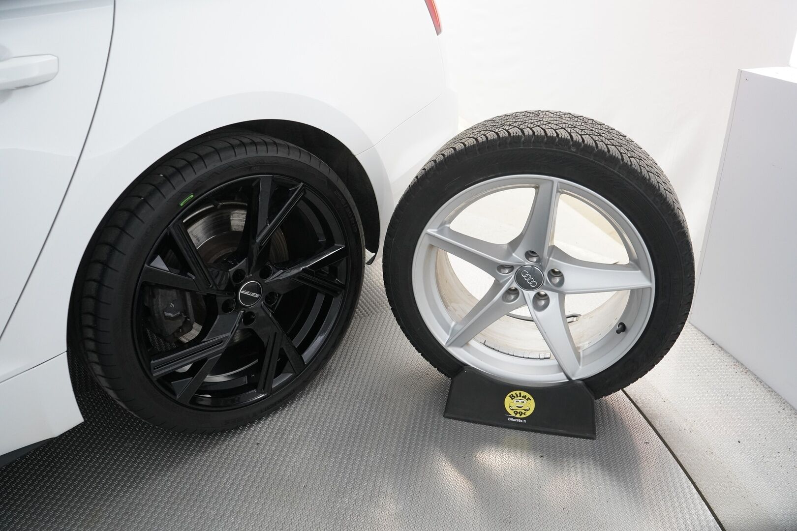 Audi A5 2019 Sportback Business Sport Edition 45TFSI 180kW MHEW Quattro S Tronic *Webasto / Nahat / Vetokoukku / Tutkat* - KATSO MIHIN HINTAAN! / Suomi-Auto / Kahdet renkaat alumiinivanteilla / Hyvä huoltohistoria / Viimeisin huolto 172tkm