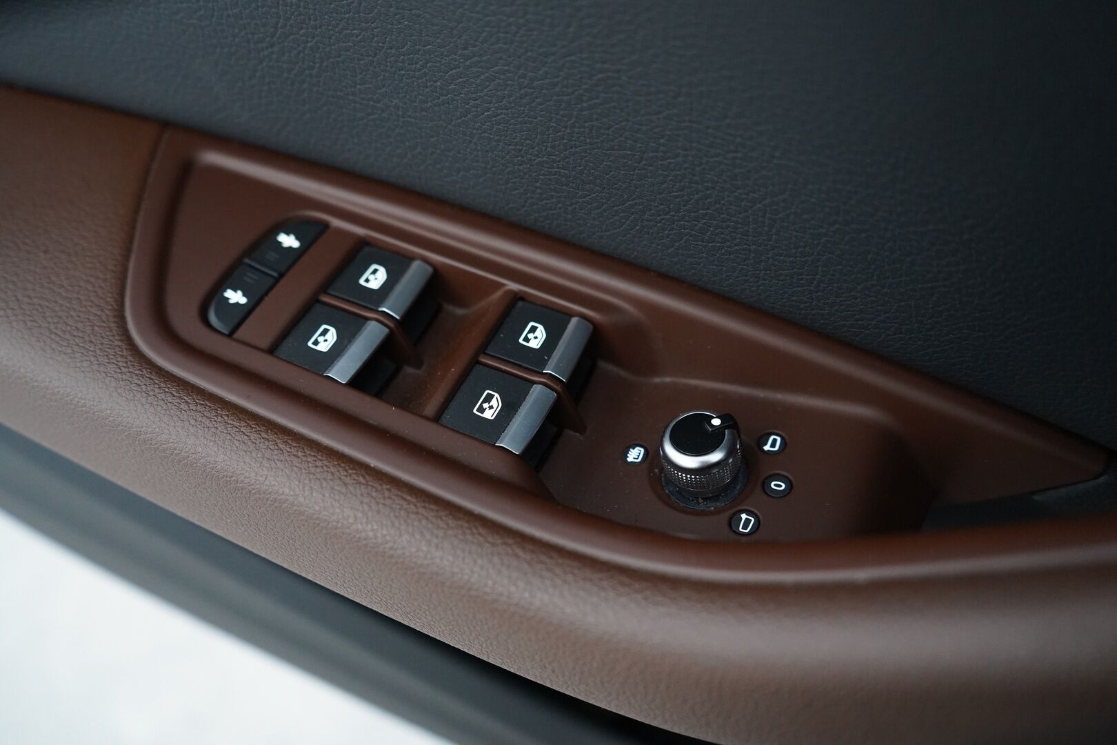 Audi A5 2019 Sportback Business Sport Edition 45TFSI 180kW MHEV Quattro S Tronic *Webasto / Nahat / Vetokoukku / Tutkat* - KATSO KAMPANJAHINTA!/ Suomi-Auto / Kahdet renkaat alumiinivanteilla / Hyvä huoltohistoria / Viimeisin huolto 172tkm - HULLU BLACKWEEK KORKOTARJOUS 2,49%