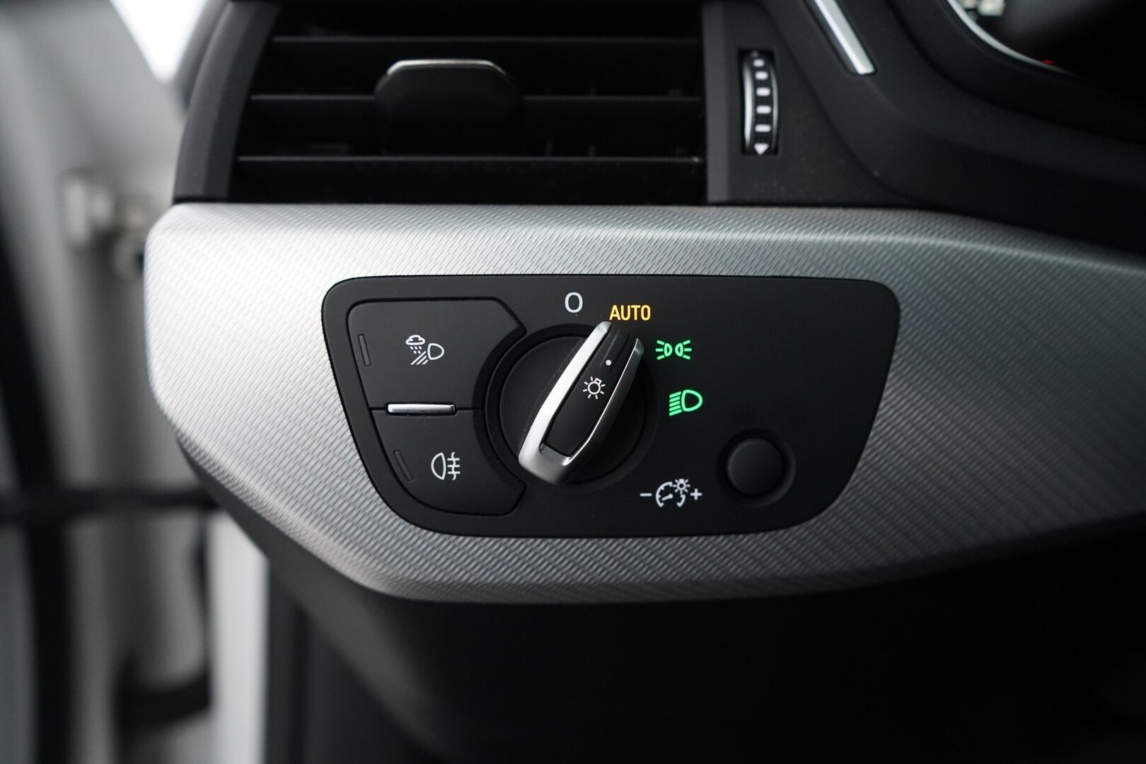 Audi A5 2019 Sportback Business Sport Edition 45TFSI 180kW MHEV Quattro S Tronic *Webasto / Nahat / Vetokoukku / Tutkat* - KATSO KAMPANJAHINTA!/ Suomi-Auto / Kahdet renkaat alumiinivanteilla / Hyvä huoltohistoria / Viimeisin huolto 172tkm - HULLU BLACKWEEK KORKOTARJOUS 2,49%