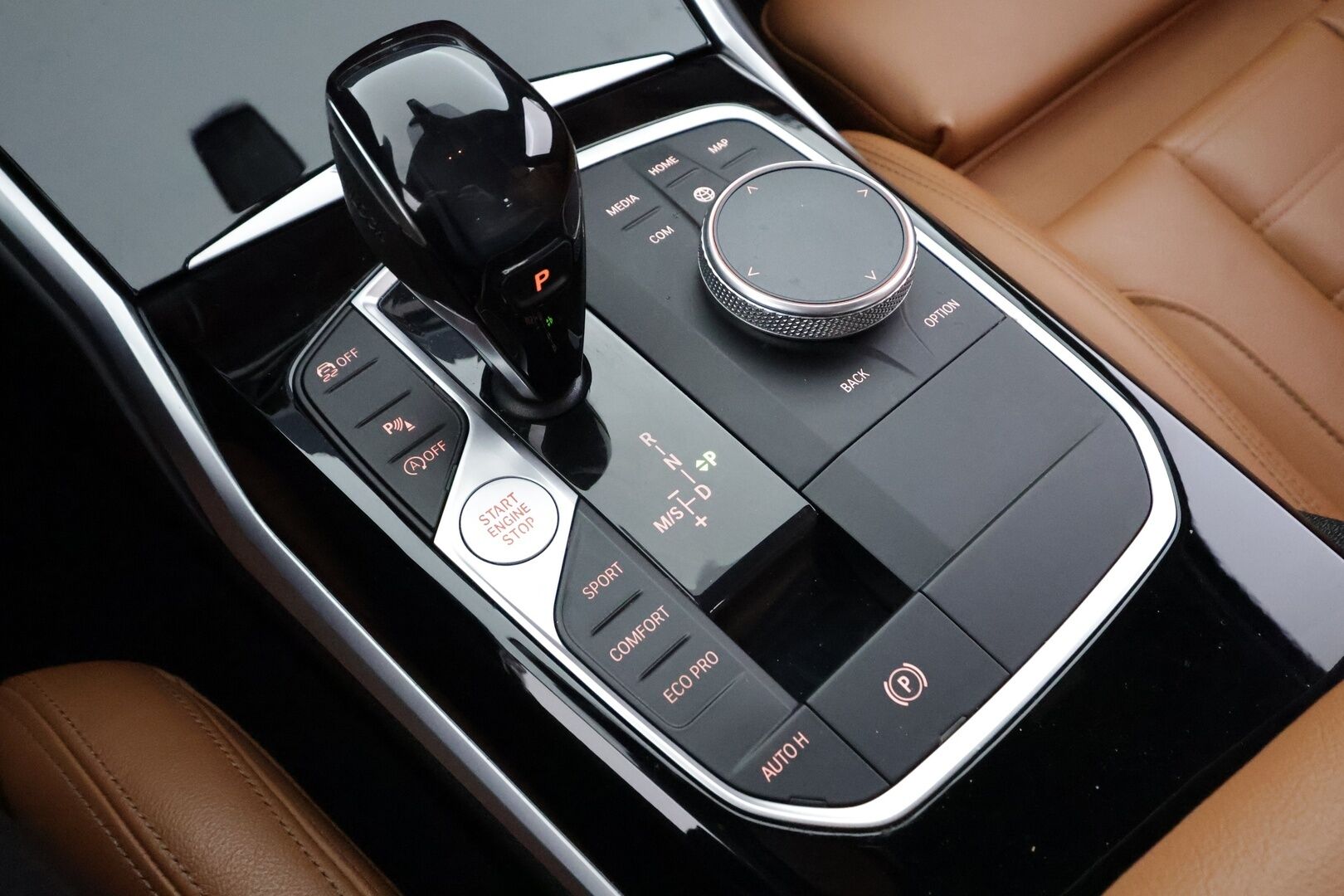 BMW 320 2020 G20 Sedan 320i A xDrive Business Sport - | ACC | Koukku | Konjakkinahat | Sporttipenkit muistilla | HiFi | Ambient light | LED | P.tutkat | Digimittaristo | 1-om suomiauto | 2x renkaat aluin |