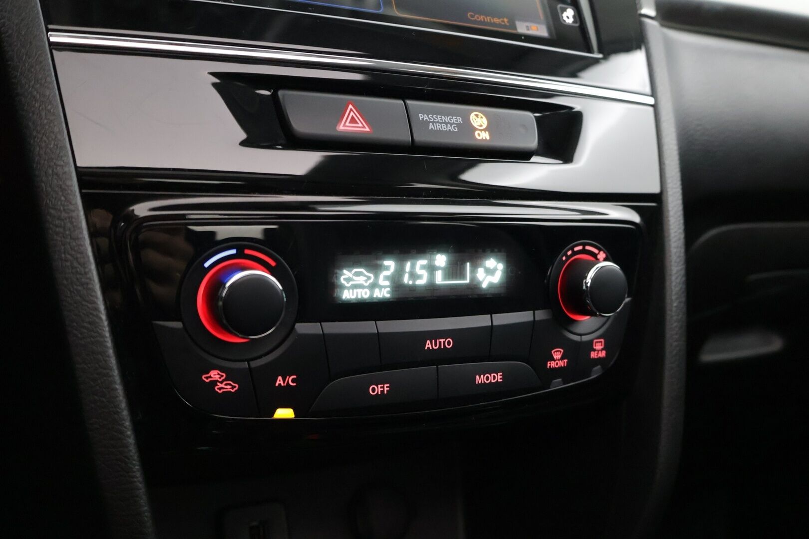 Suzuki Vitara 2021 1,4 BOOSTERJET 4WD GL+ 6AT HYBRID * Webasto / KeylessGo / Peruutuskamera / Adapti. Cruise * - * 1-.om Suomi-Auto / Hyvät varusteet / Särmät huollot / 2x hyvät renkaat aluvanteilla *