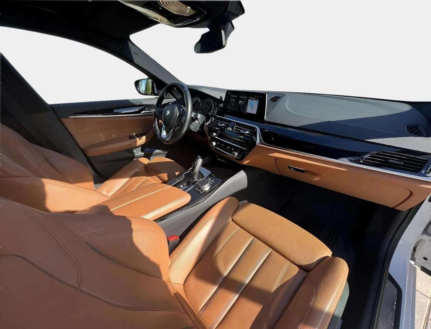 BMW 520 2018 G31 Touring 520d A xDrive Business Sport * Webasto / Konjakkinahat / 360-kamera / Koukku / Comfort Access / Prof Navi / Hifit / Remote parking * - Merkkiliikkeen huoltohistoria / 2x BMW alut / Huippuvarusteet - HULLUT AVAJAISHULINAT KORKOTARJOUS 3,29 %